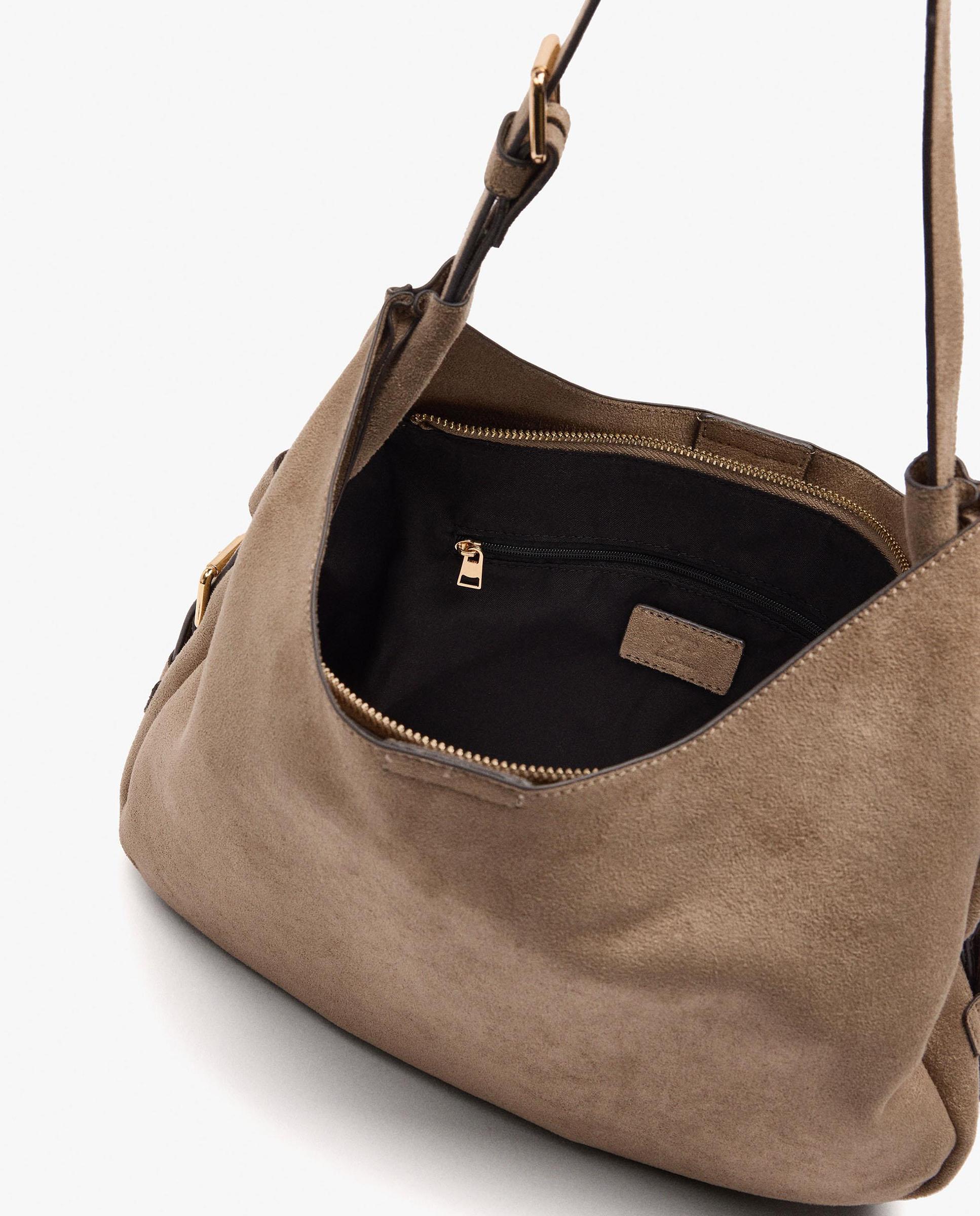 Bolso de hombro con hebillas laterales decorativas y cierre de cremallera en liso - Parfois - Topo Topo-4