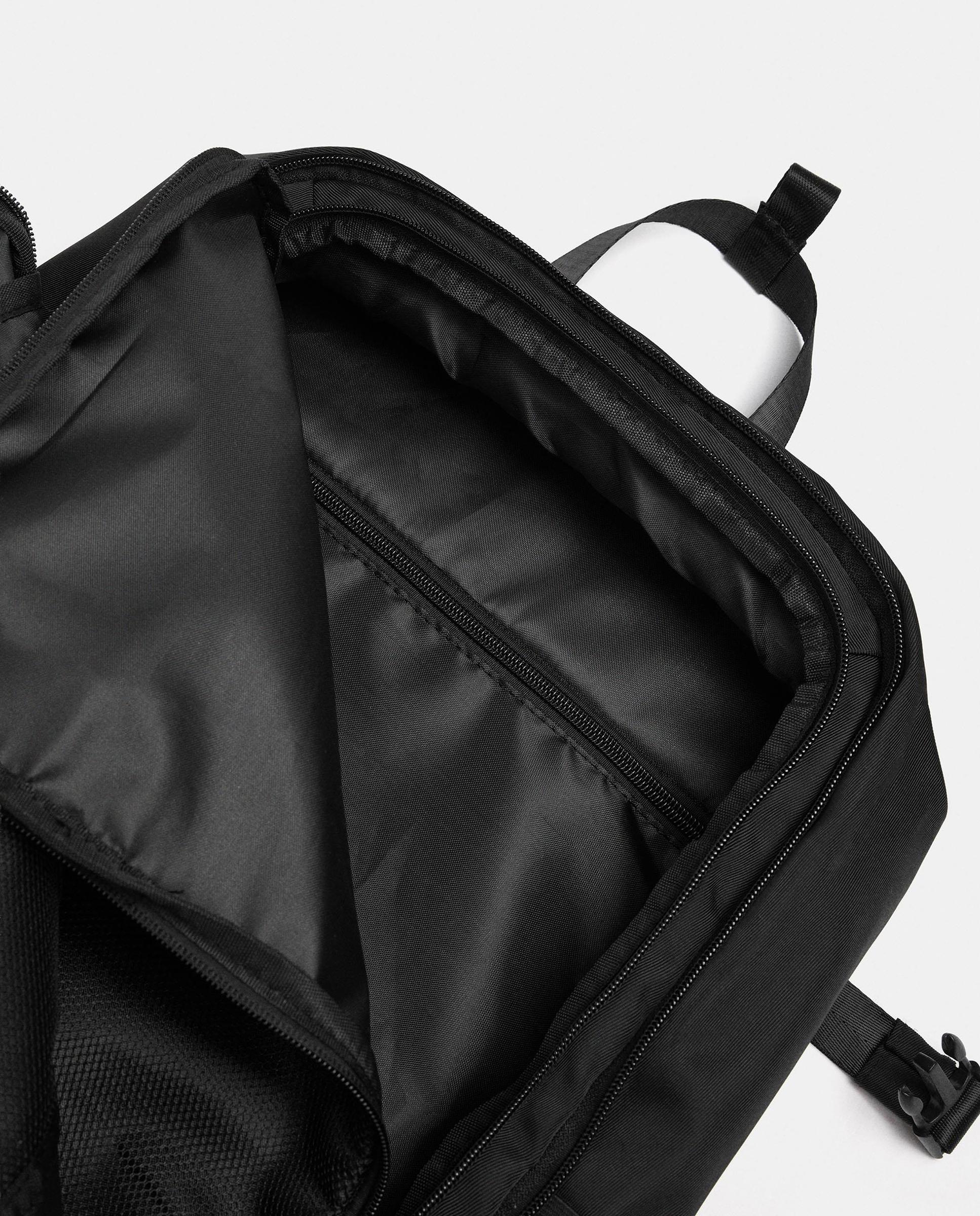 Mochila de mujer con varios compartimentos y cierre de cremallera en liso - Parfois - Negro Negro-7
