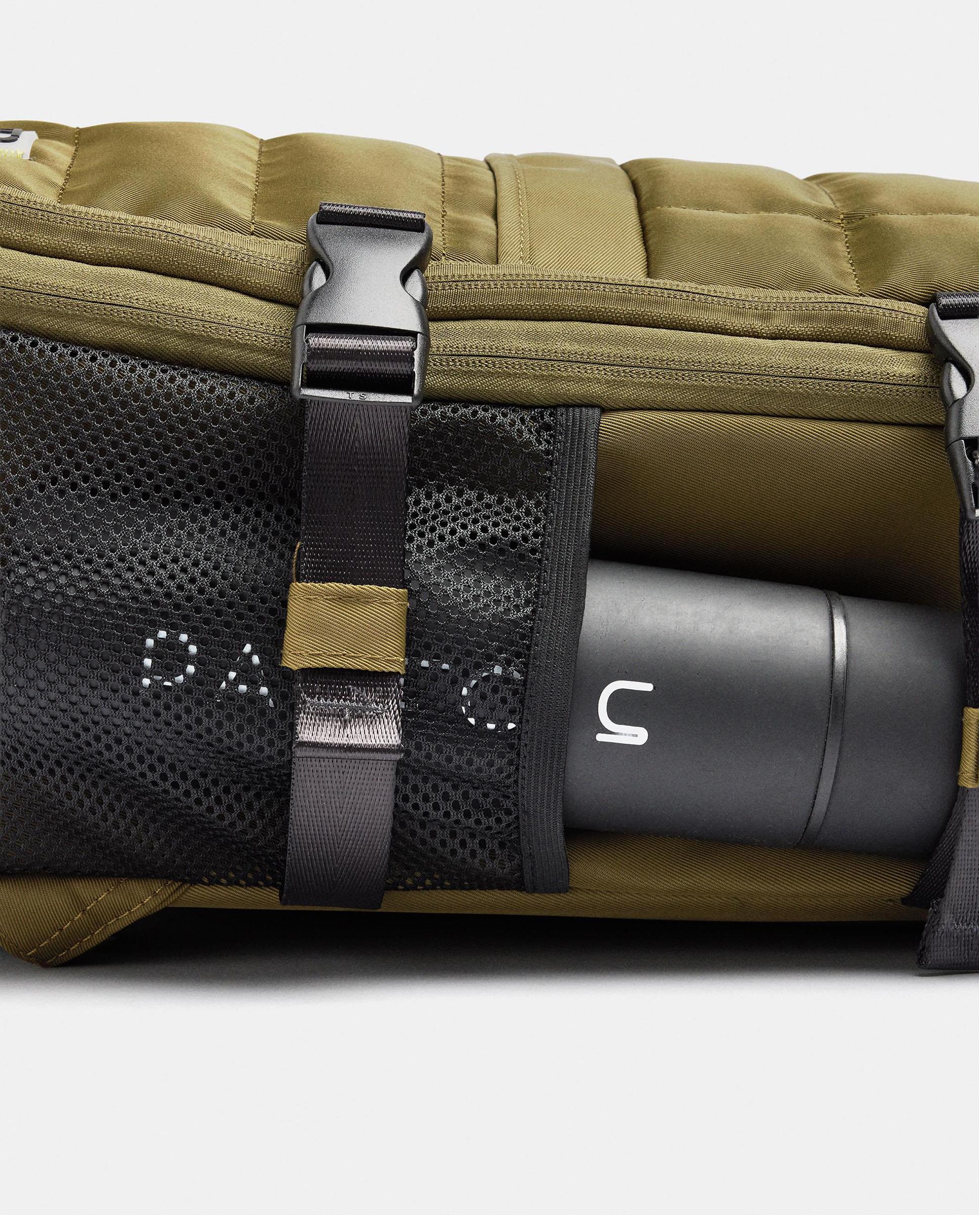 Mochila de mujer con ruedas y varios compartimentos con cierre de cremallera - Parfois - Kaki Kaki-5