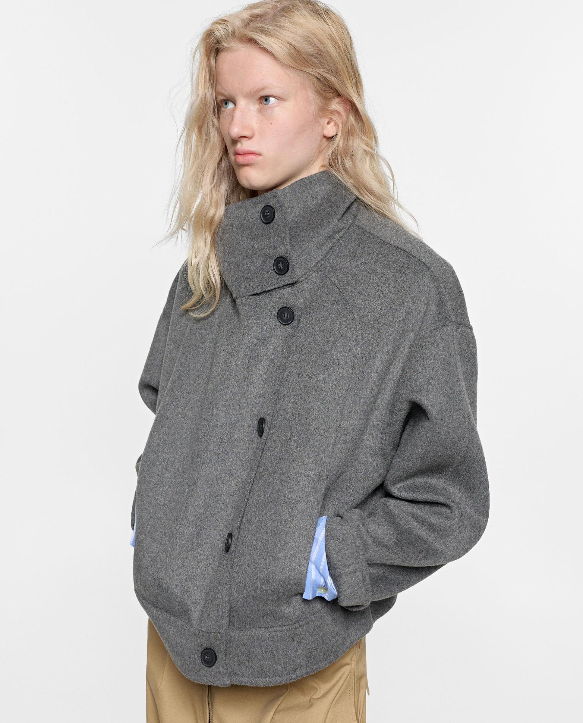 Chaqueta de mujer con mezcla de tejidos y solapas - Parfois - Gris Gris-3