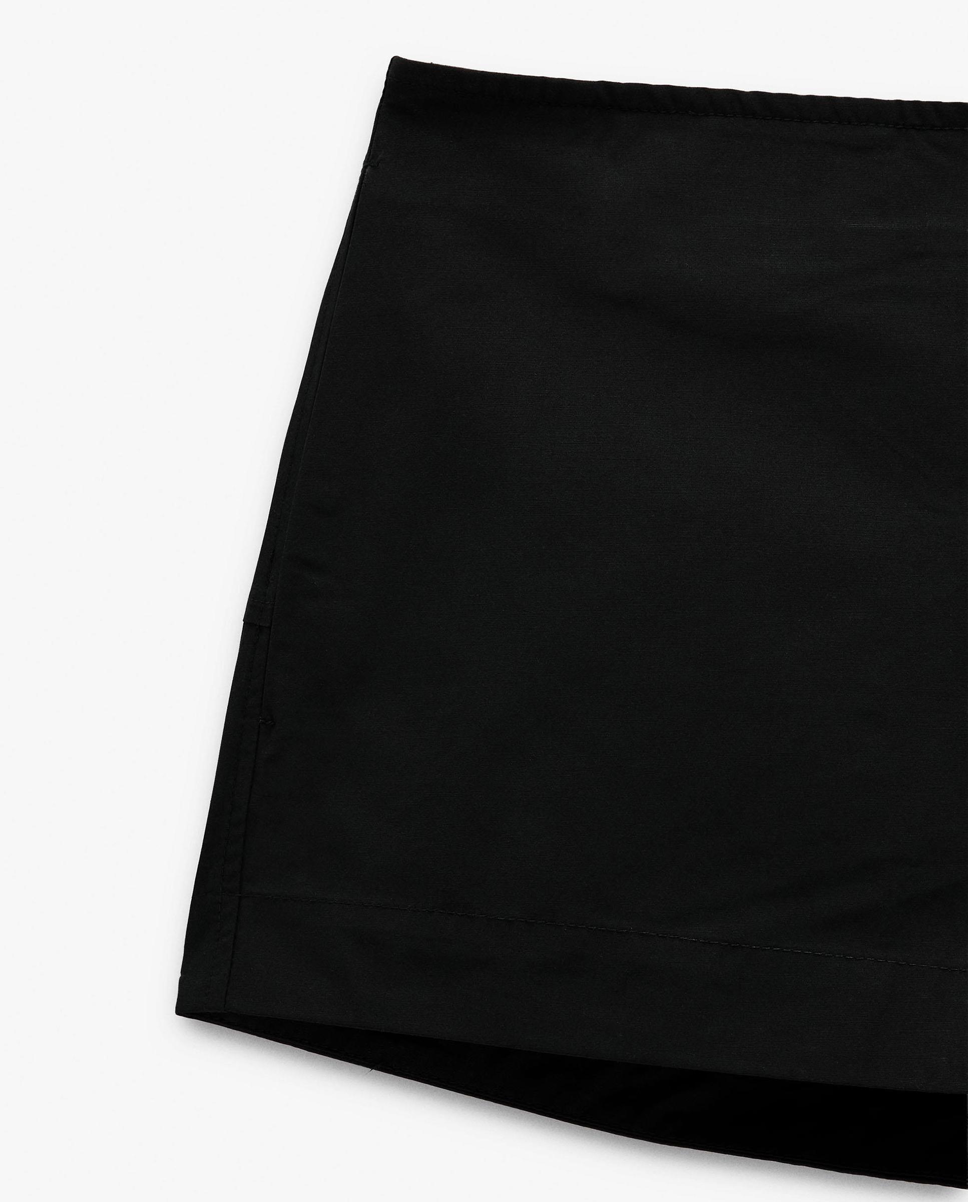 Short de mujer con bolsillos laterales en liso - Parfois - Negro Negro-5