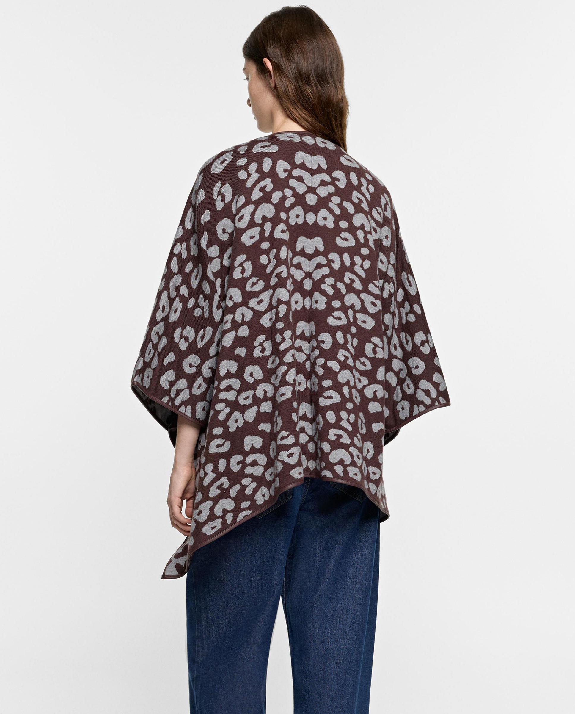 Capa de mujer estilo poncho con estampado animal print - Parfois - Multicolor Multicolor-4