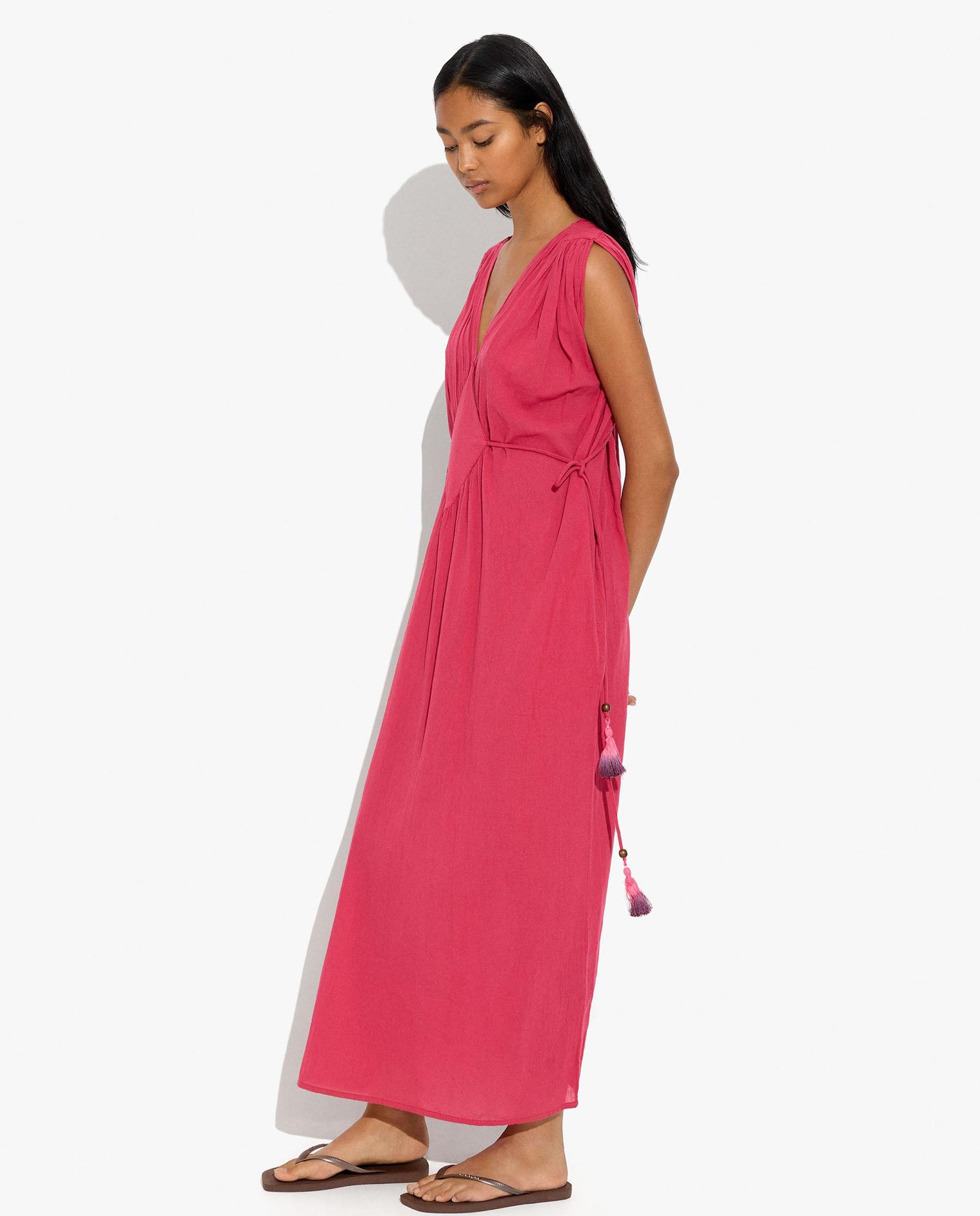 Vestido largo 100% algodón con fruncido y pliegues en hombro - Parfois - Rosa Rosa-2