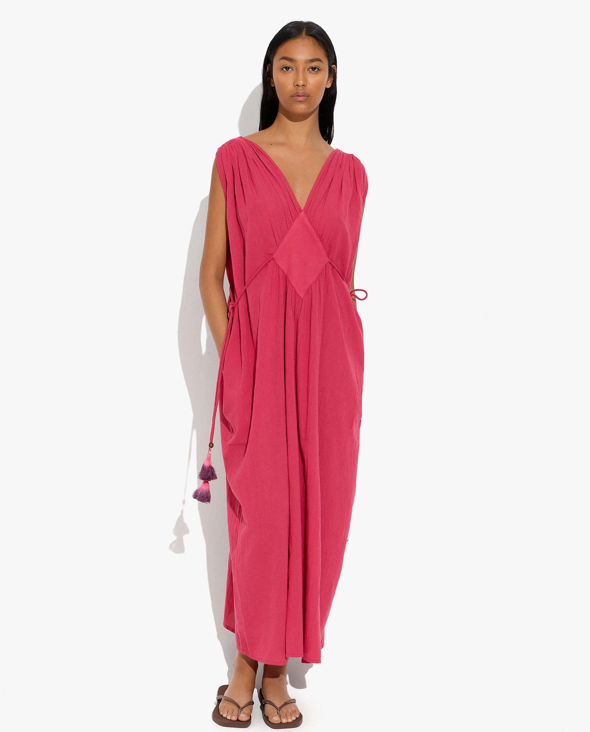 Vestido largo 100% algodón con fruncido y pliegues en hombro - Parfois - Rosa Rosa-4