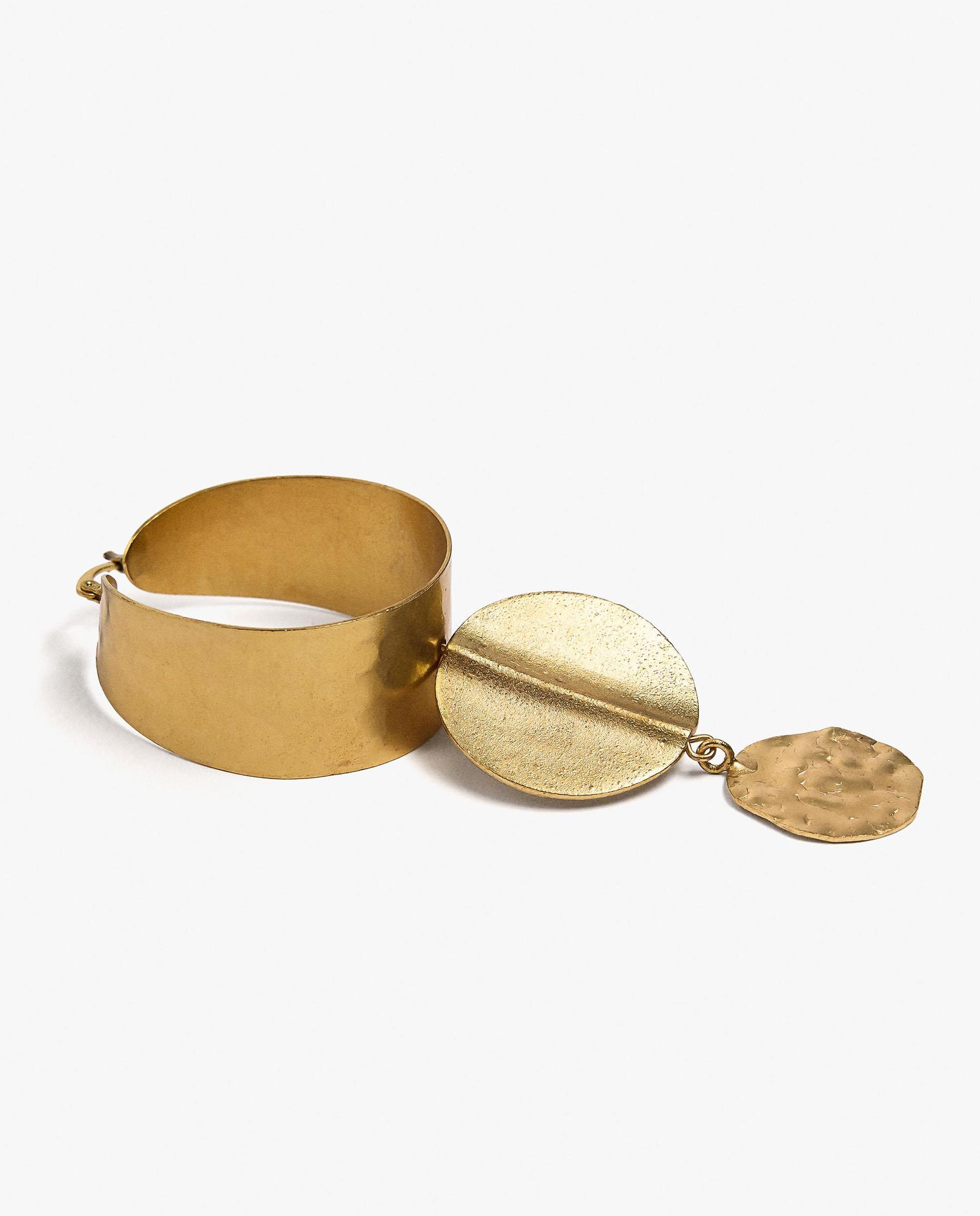Pendientes texturizados con abalorios unidos - Parfois - Dorado Dorado-2