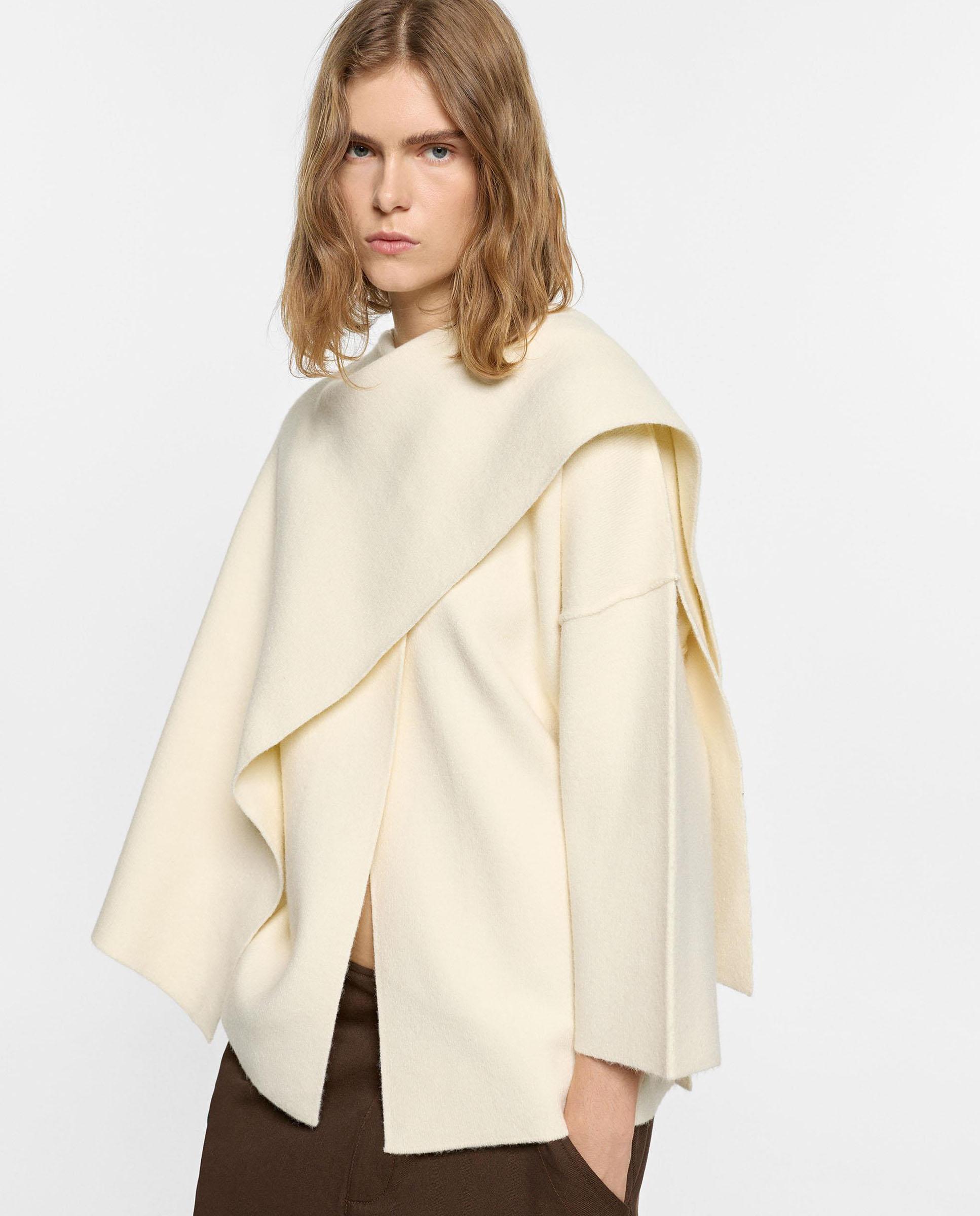 Imagen 1 de Chaqueta de mujer con capa estilo oversize - Parfois - Crudo Crudo
