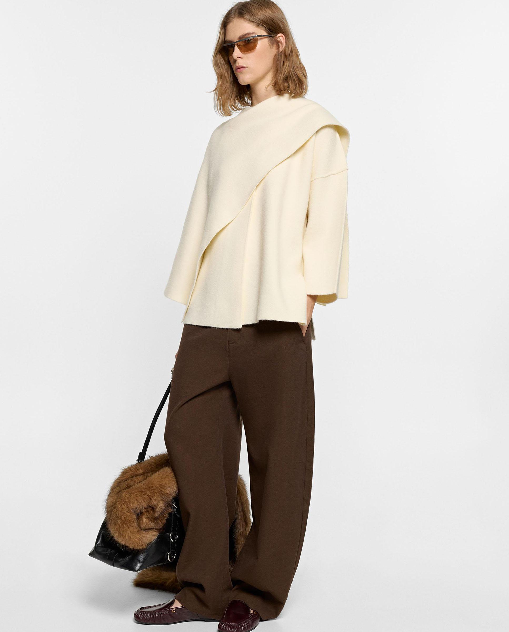 Imagen 2 de Chaqueta de mujer con capa estilo oversize - Parfois - Crudo Crudo