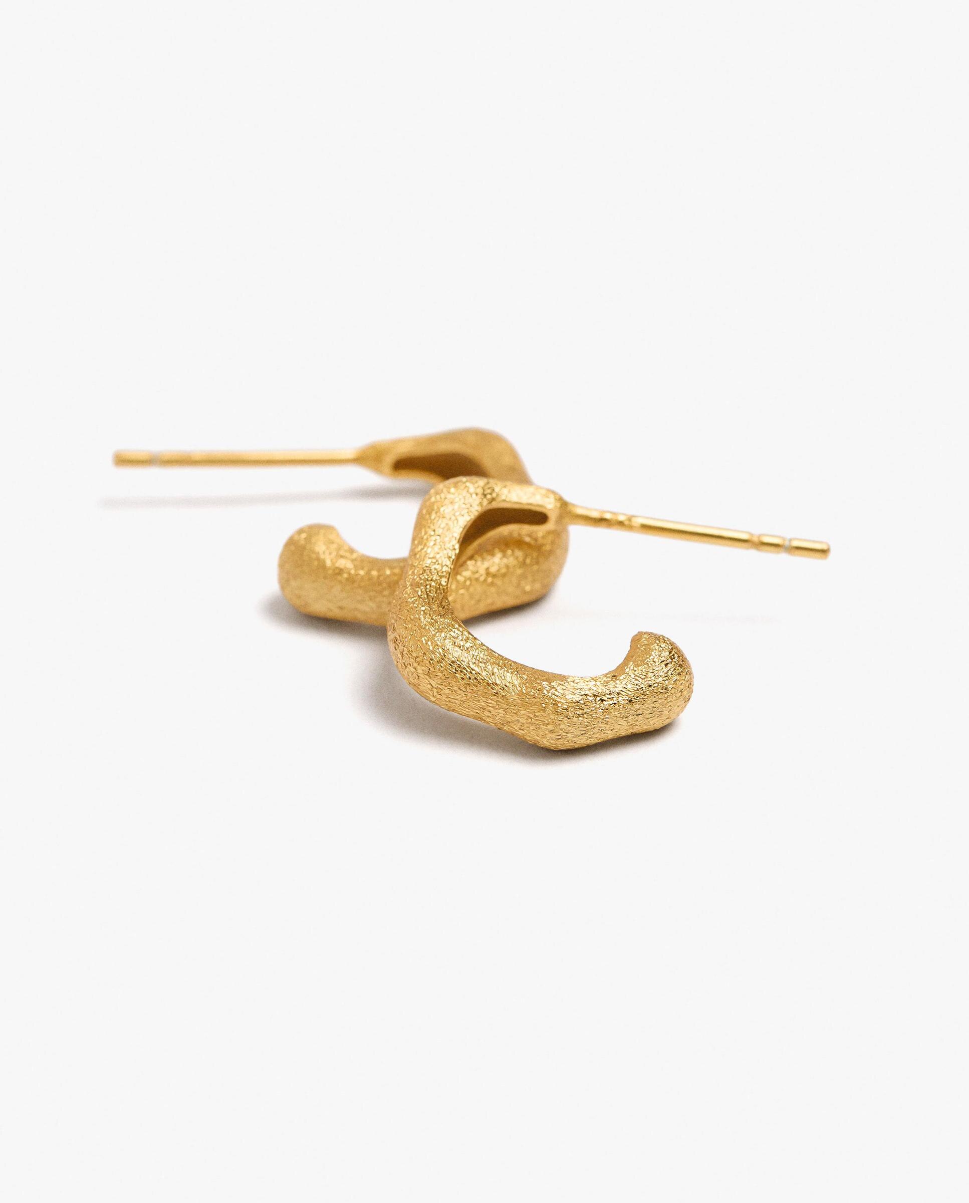Pendientes de aro de plata de ley bañado en oro de 18 k con forma irregular - Parfois - Dorado Dorado-2