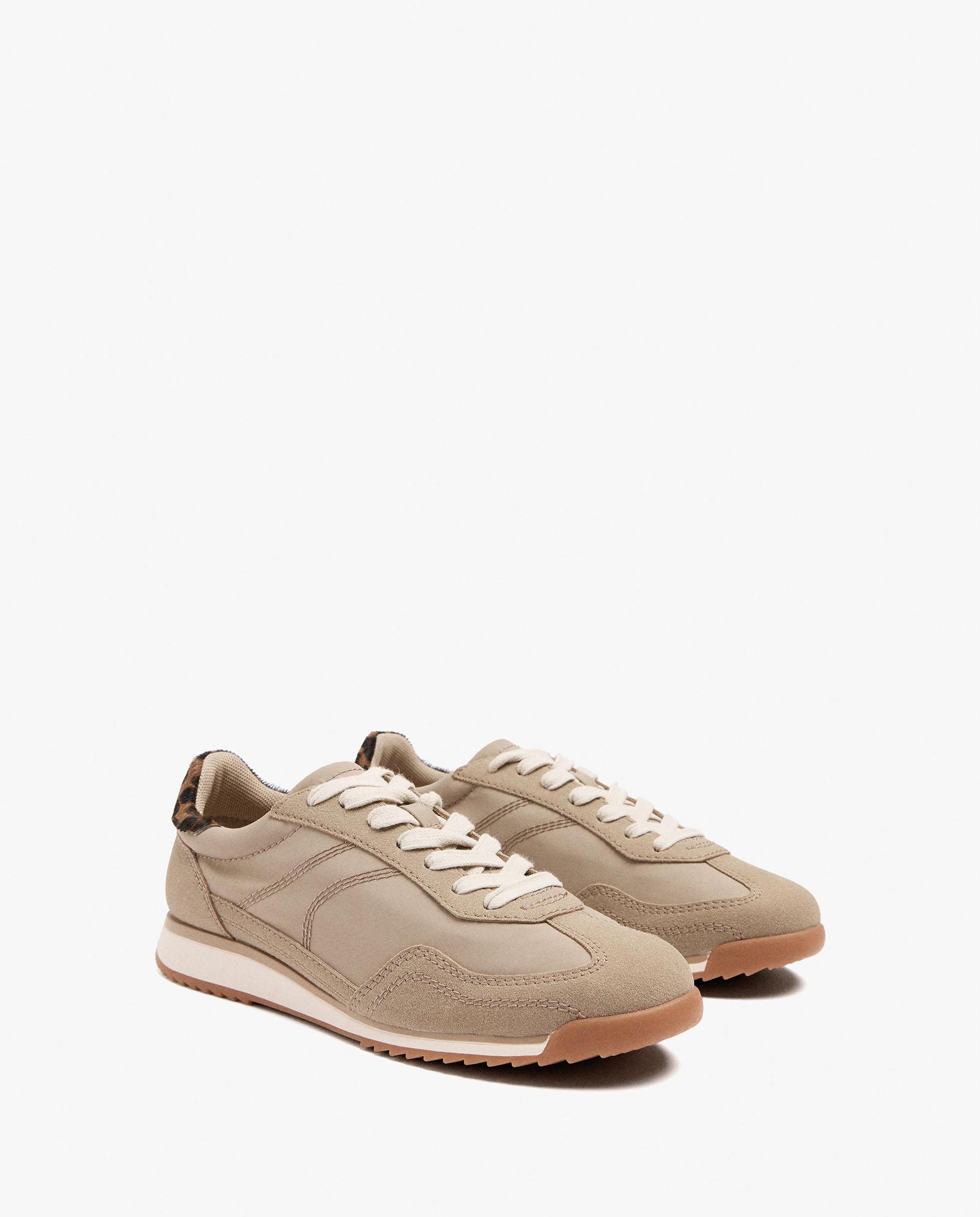 Zapatillas deportivas de mujer con pespuntes y detalle de animal print - Parfois - Beige Beige-2