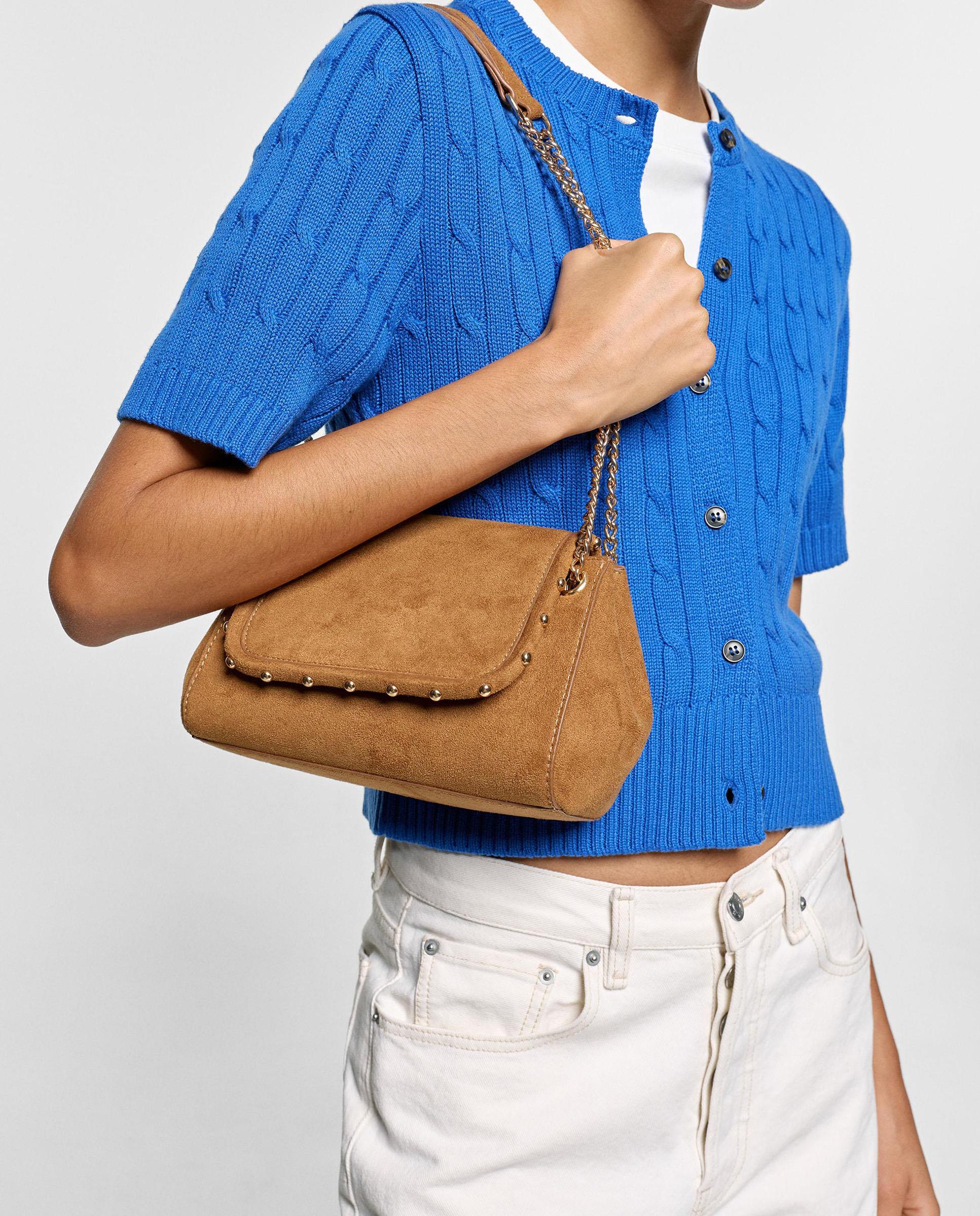 Bolso de hombro con solapa y esferzas en liso - Parfois - Camel Camel-2