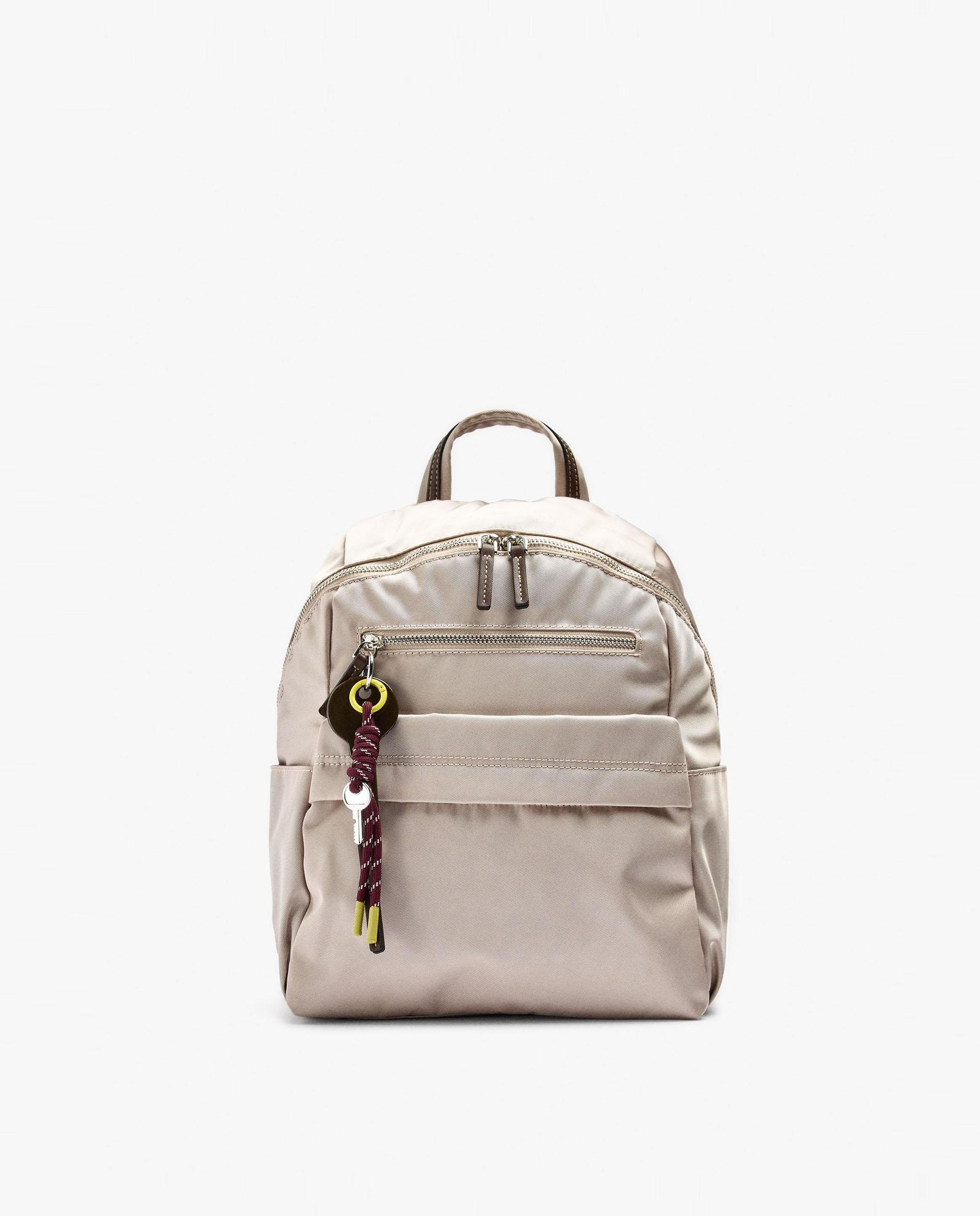 Mochila de mujer con varios compartimentos y cierre de cremallera con llavero extraíble en liso - Parfois - Crudo Crudo-1