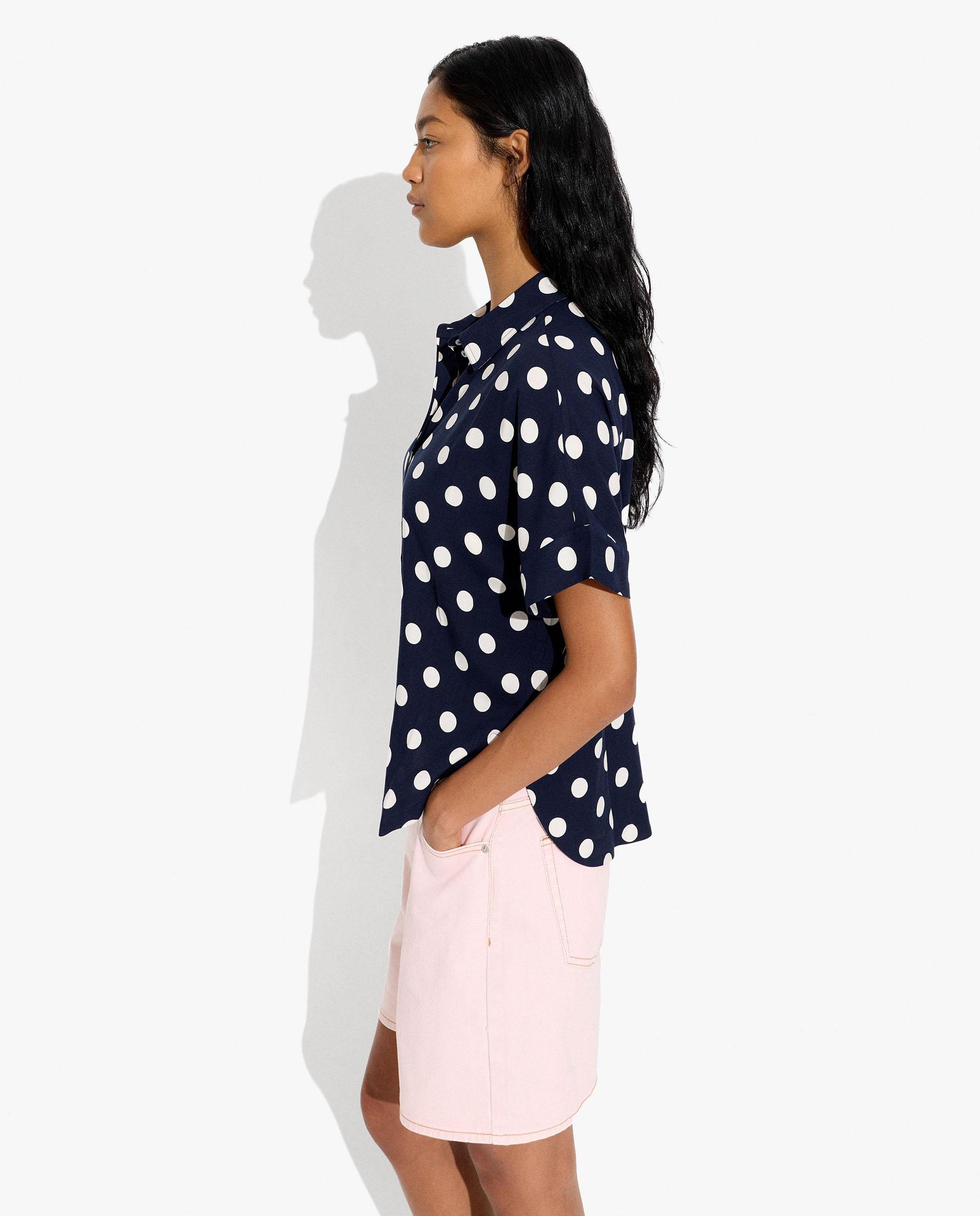 Camisa de mujer 100% viscosa de manga corta con estampado de lunares - Parfois - Azul marino Azul marino-3