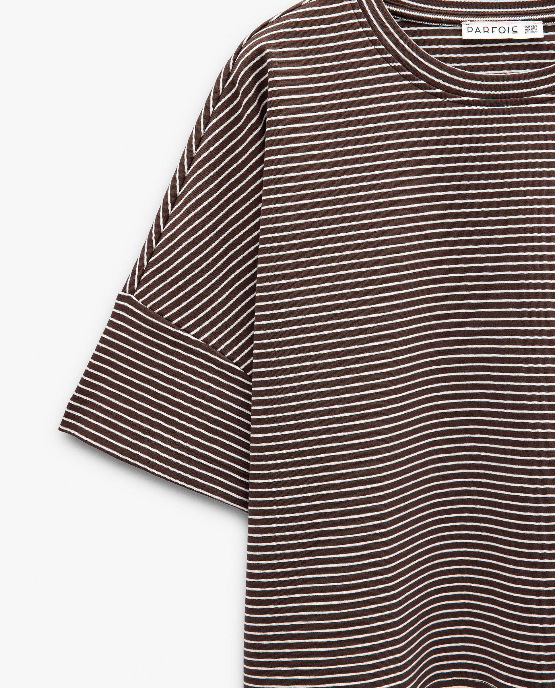Camiseta de mujer de manga corta con estampado de rayas - Parfois - Marrón Marrón-6