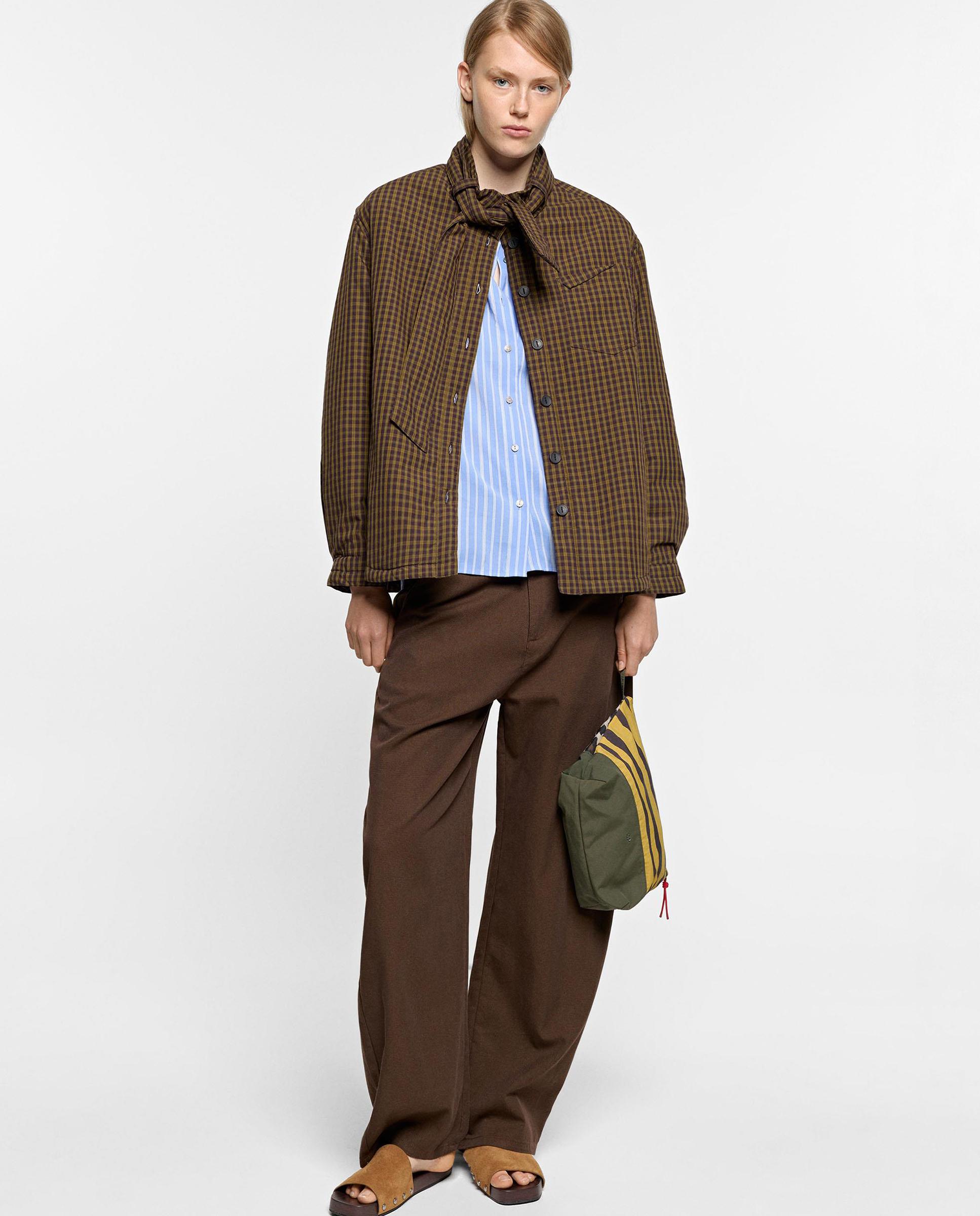 Chaqueta de mujer 100% algodón con cierre de botones y pañuelo extraíble - Parfois - Marrón oscuro Marrón oscuro-2