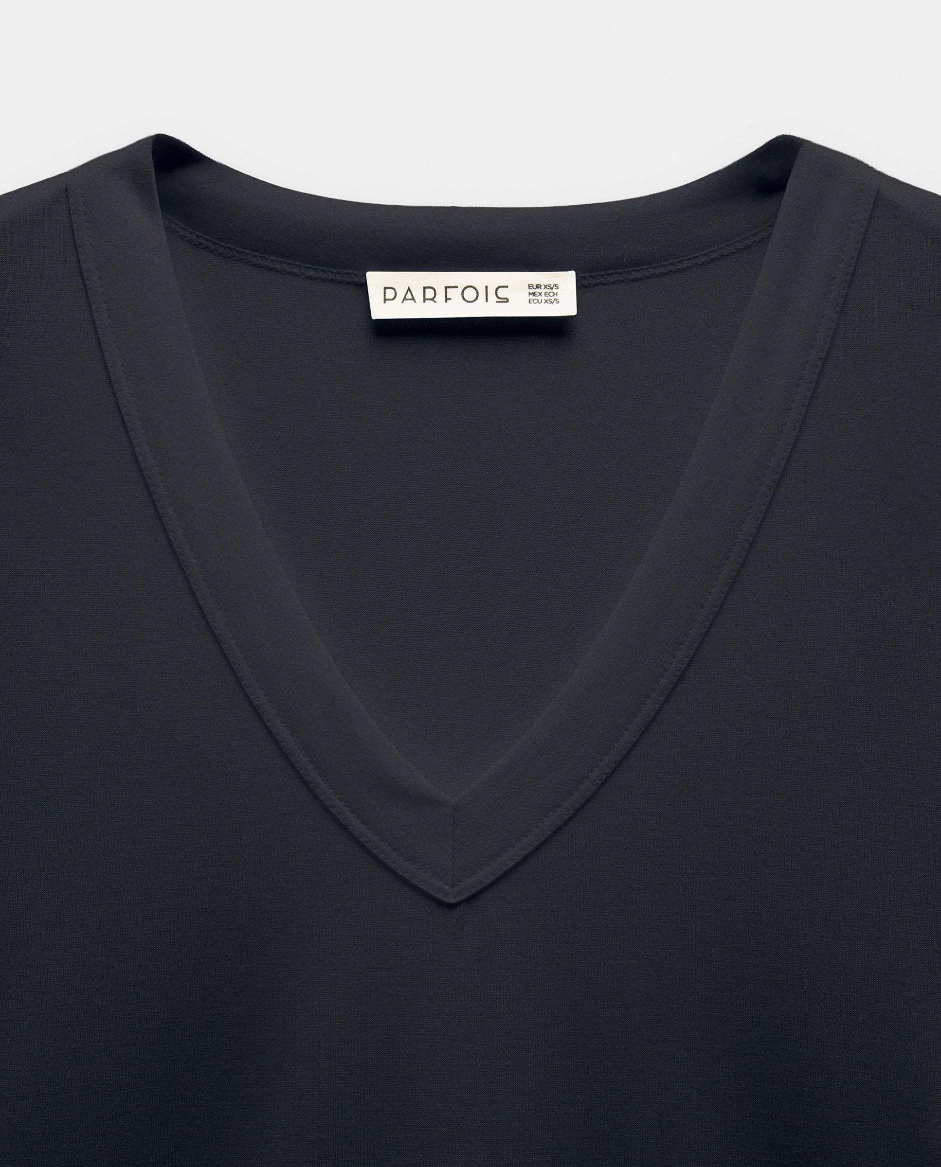 Camiseta de mujer de manga corta con cuello pico - Parfois - Gris Gris-5