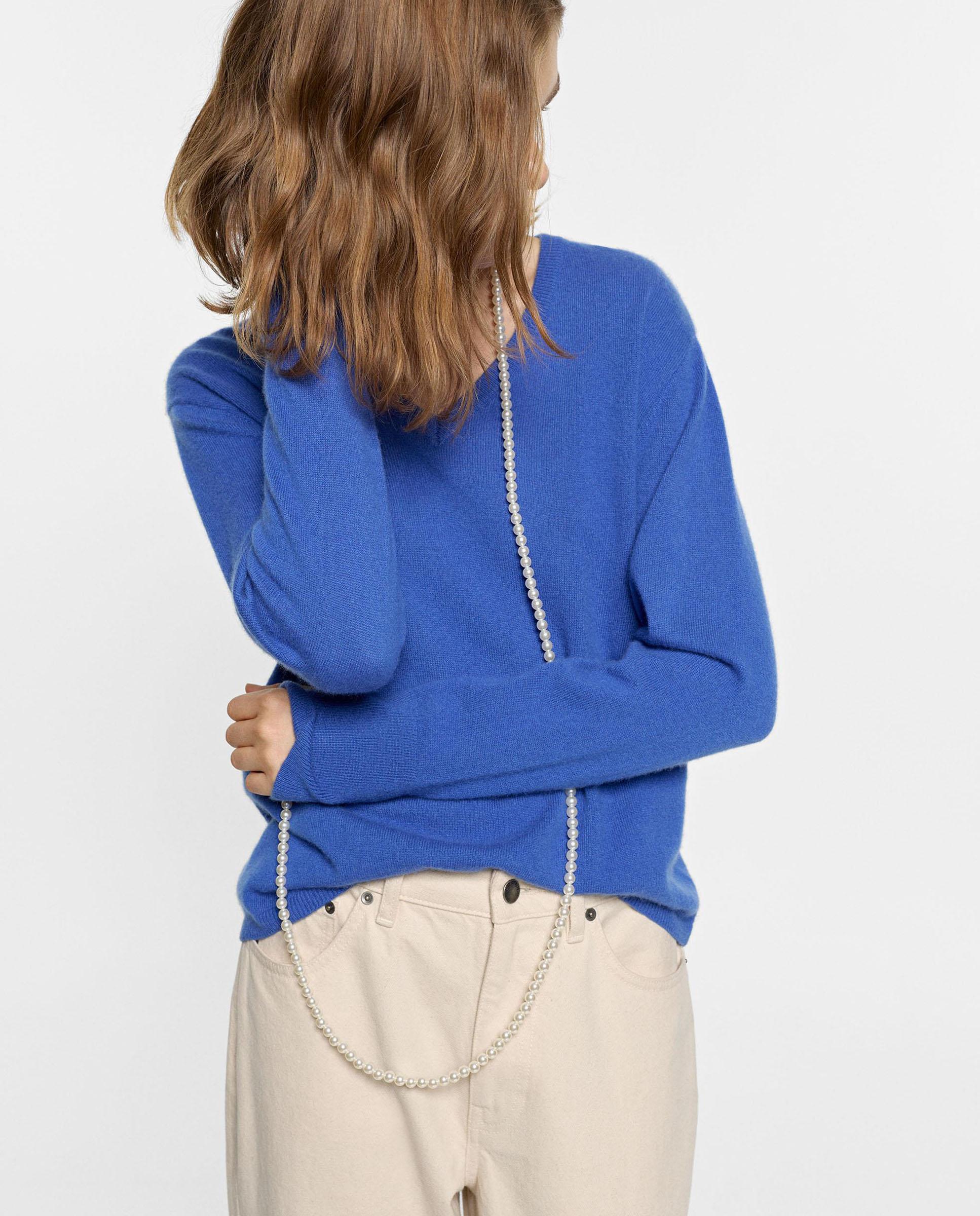 Imagen 5 de Jersey de mujer 100% cashmere con cuello pico en liso - Parfois - Azul Azul