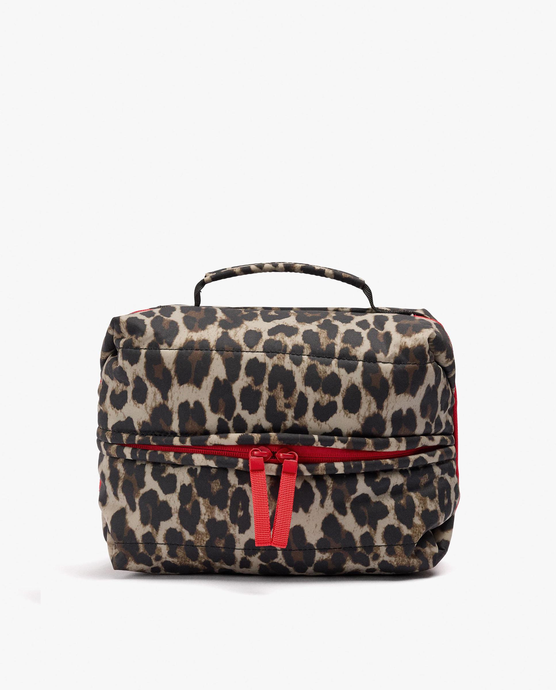 Imagen 0 de Neceser grande con cierre de cremallera y estampado animal print Marrón
