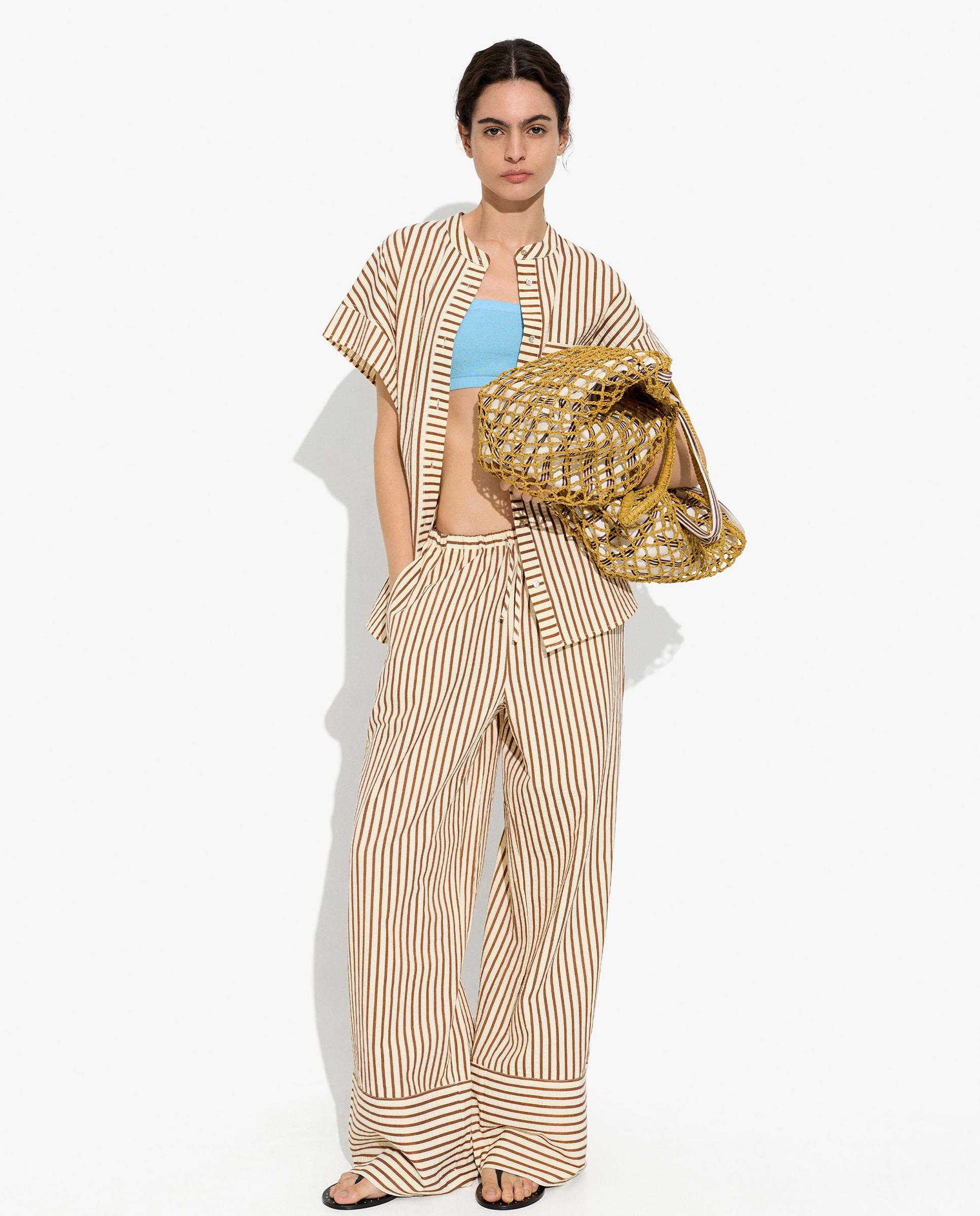 Pantalones rectos de mujer con cintura elástica y estampado de rayas - Parfois - Camel Camel-1