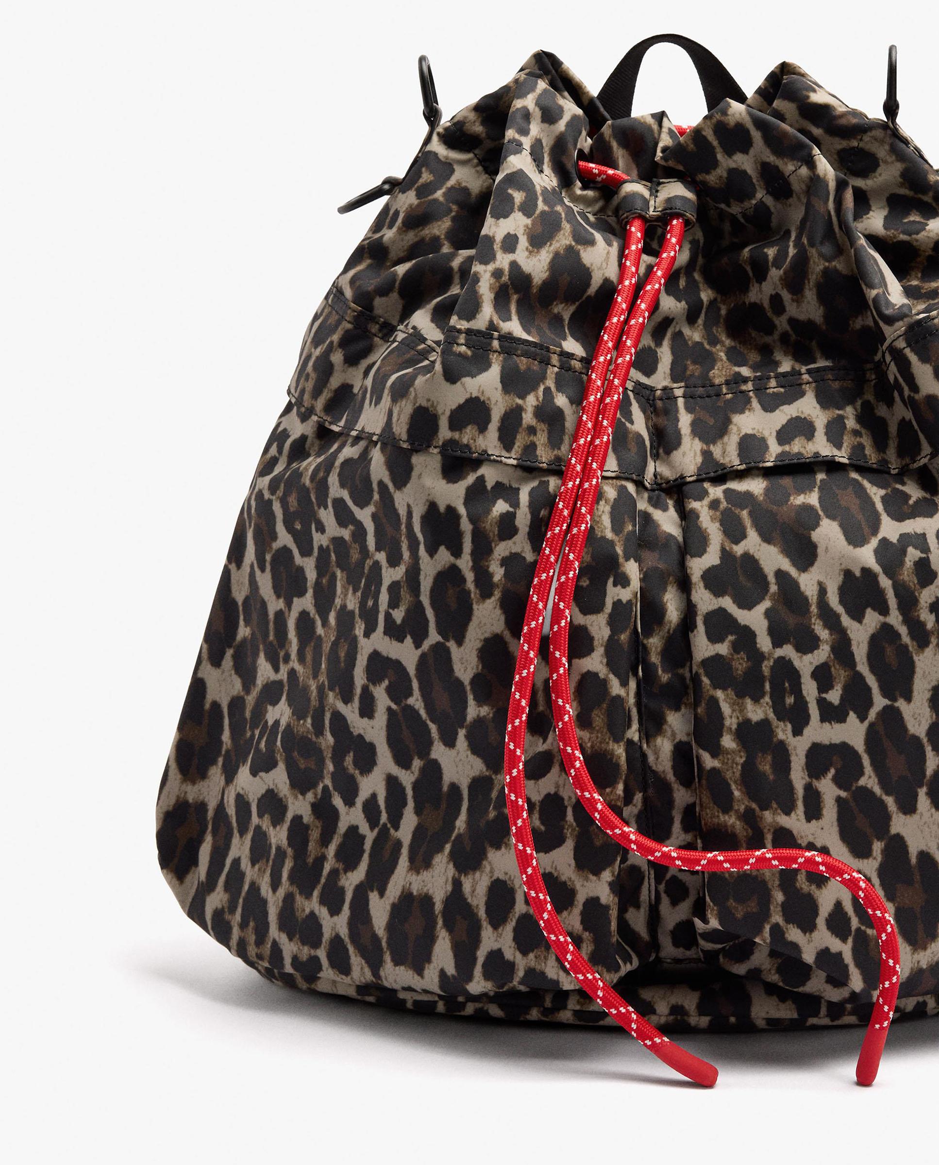 Mochila de mujer con cierre de cuerda y estampado animal print - Parfois - Marrón Marrón-3