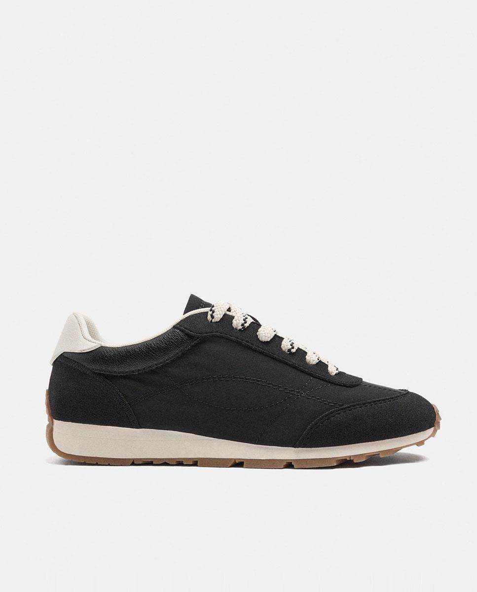 Zapatillas deportivas de mujer con suela a contraste en liso - Parfois - Negro Negro-1