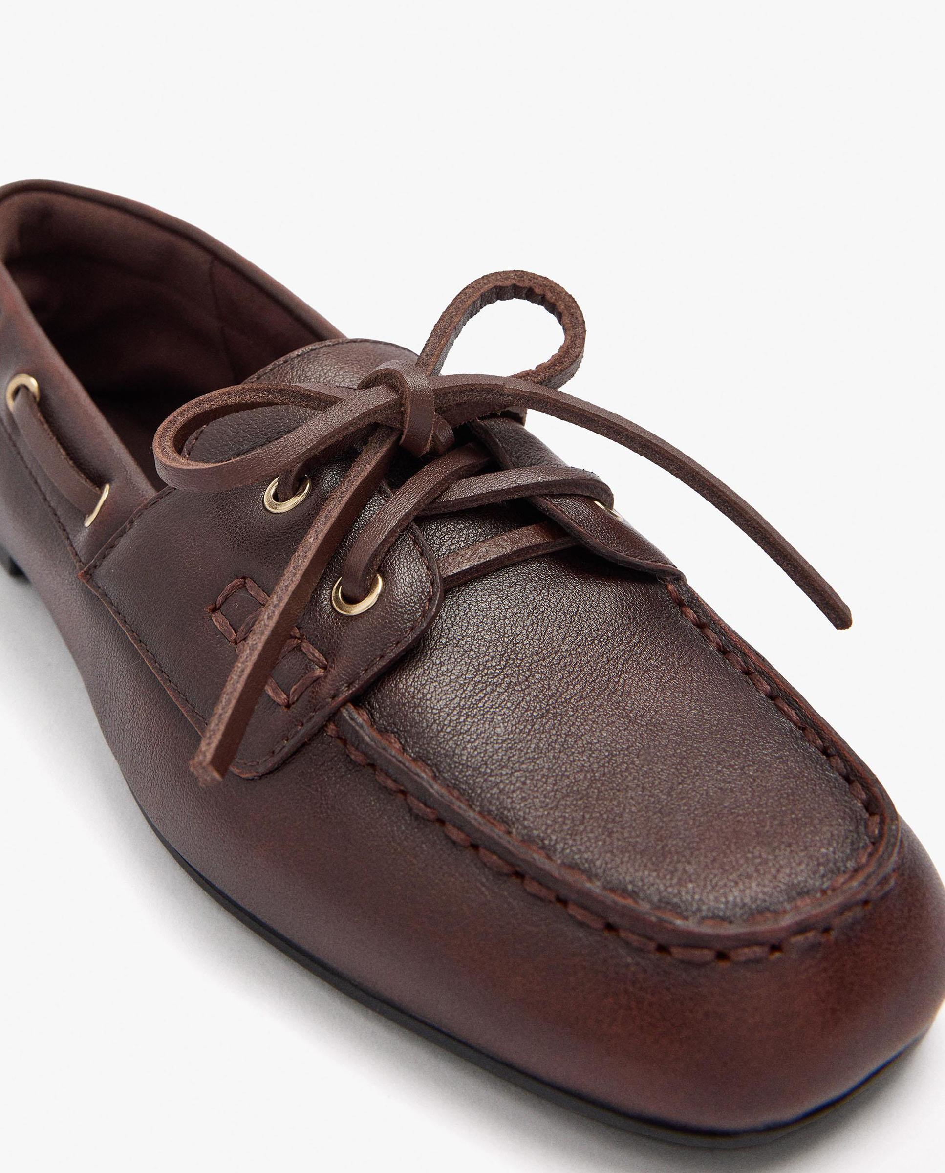 Imagen 5 de Mocasines planos de mujer con pespuntes decorativos en liso - Parfois - Marrón oscuro Marrón oscuro