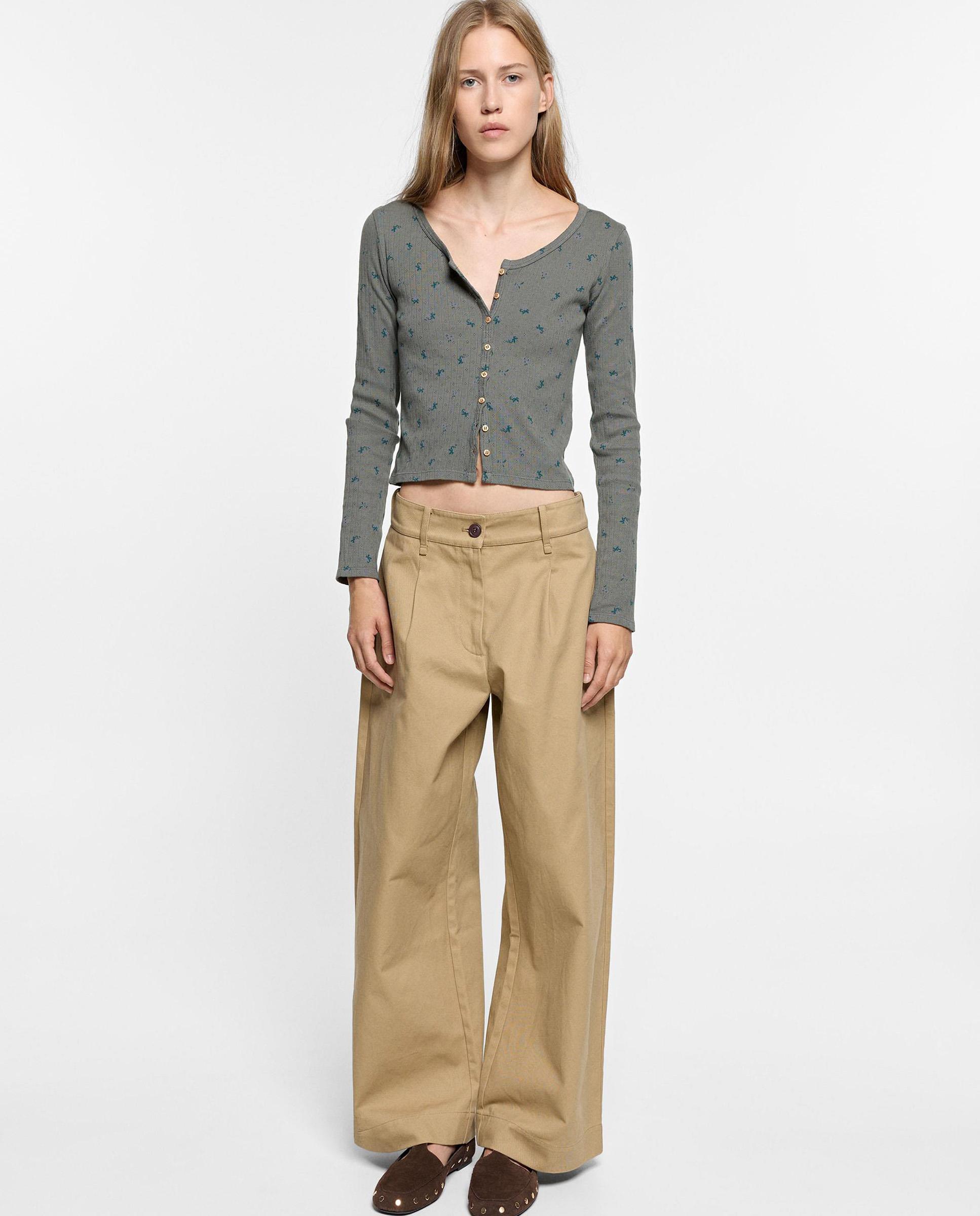 Pantalones rectos de mujer 100% algodón estilo pinzas con cierre de botón - Parfois - Marrón claro Marrón claro-1