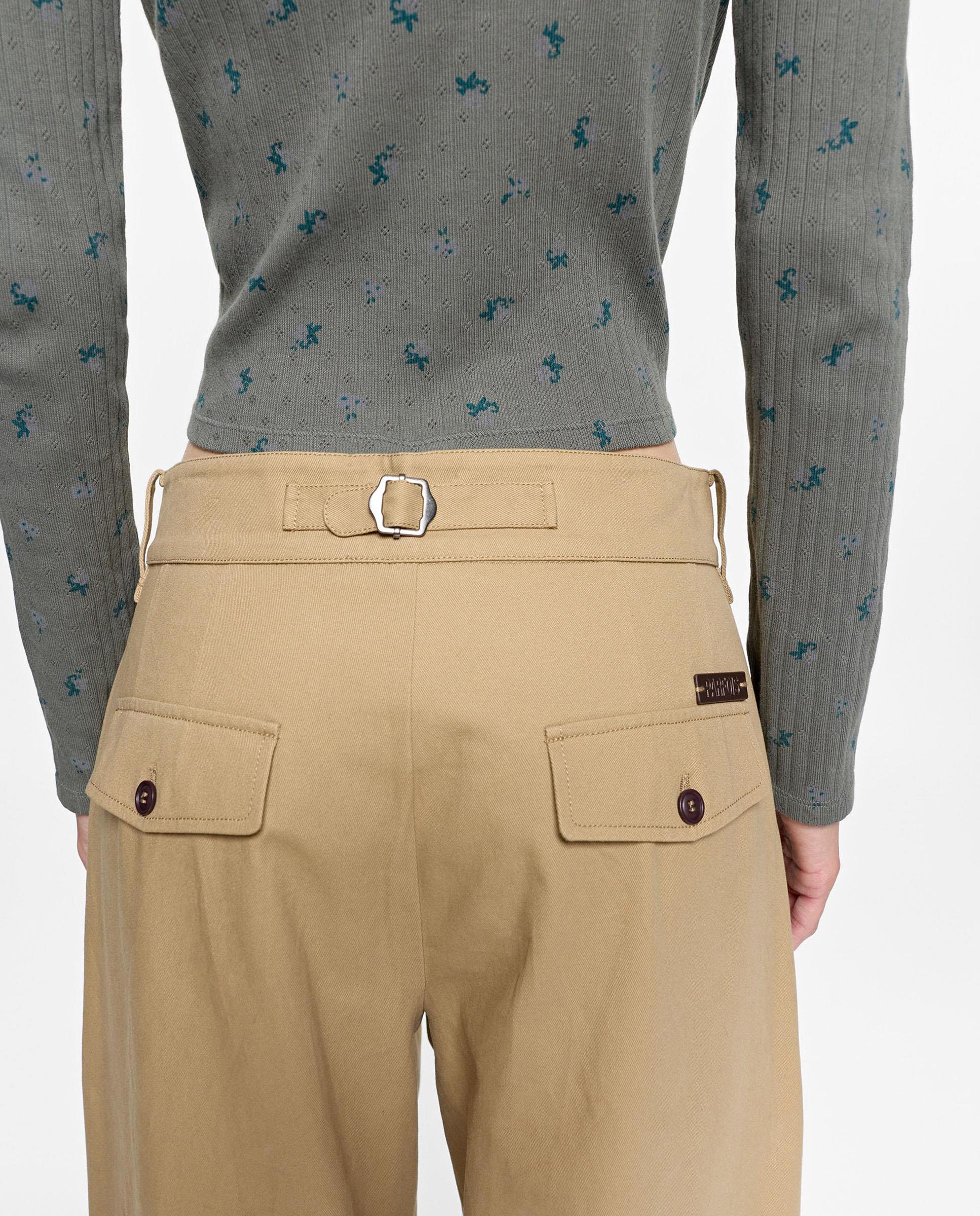 Pantalones rectos de mujer 100% algodón estilo pinzas con cierre de botón - Parfois - Marrón claro Marrón claro-4