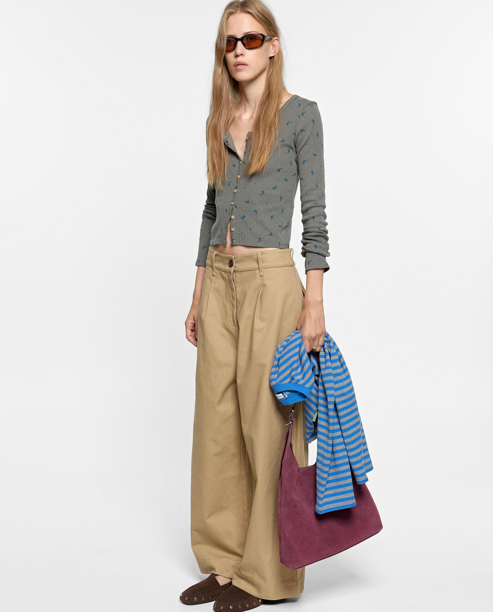 Pantalones rectos de mujer 100% algodón estilo pinzas con cierre de botón - Parfois - Marrón claro Marrón claro-5