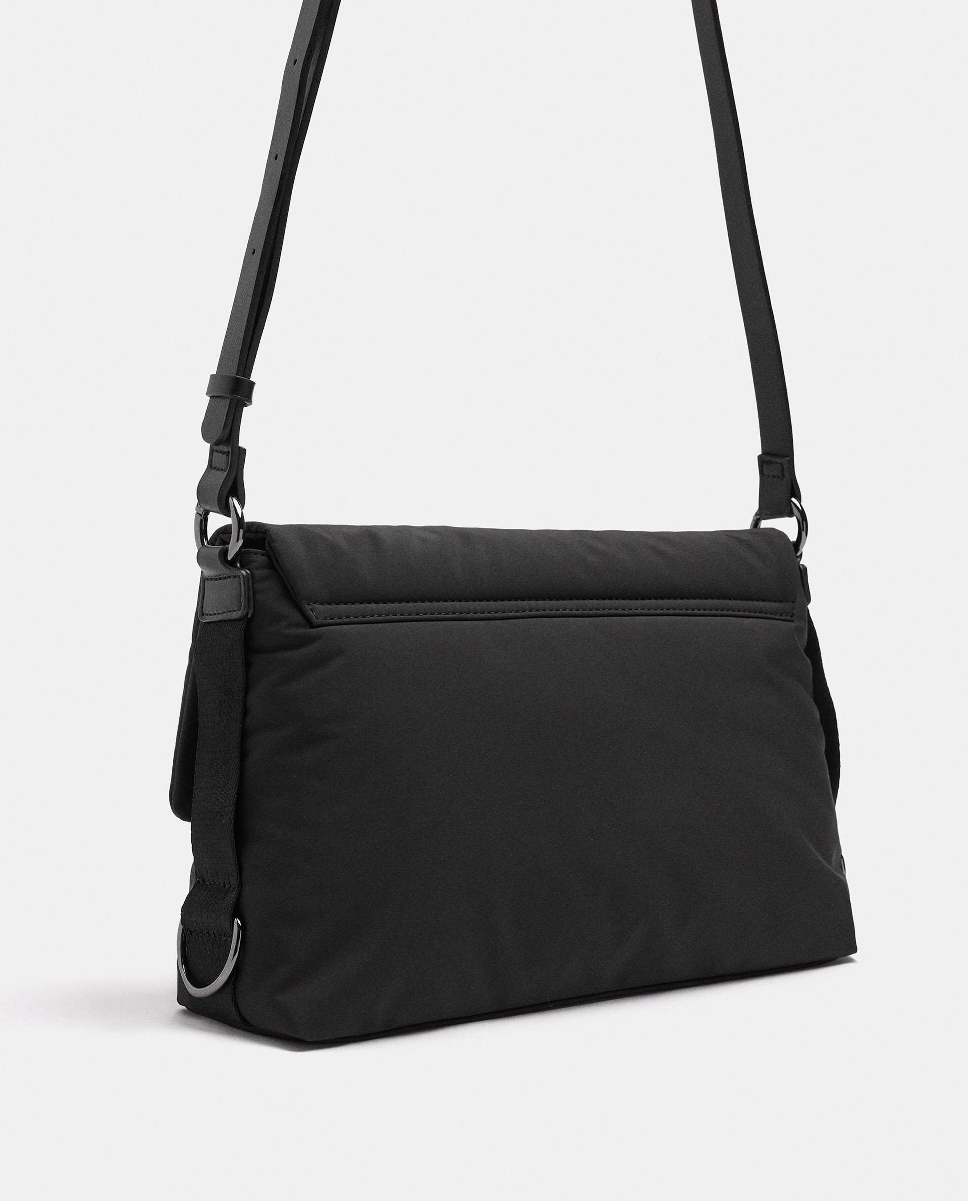 Bolso de hombro con solapa y cierre imantado en liso - Parfois - Negro Negro-2