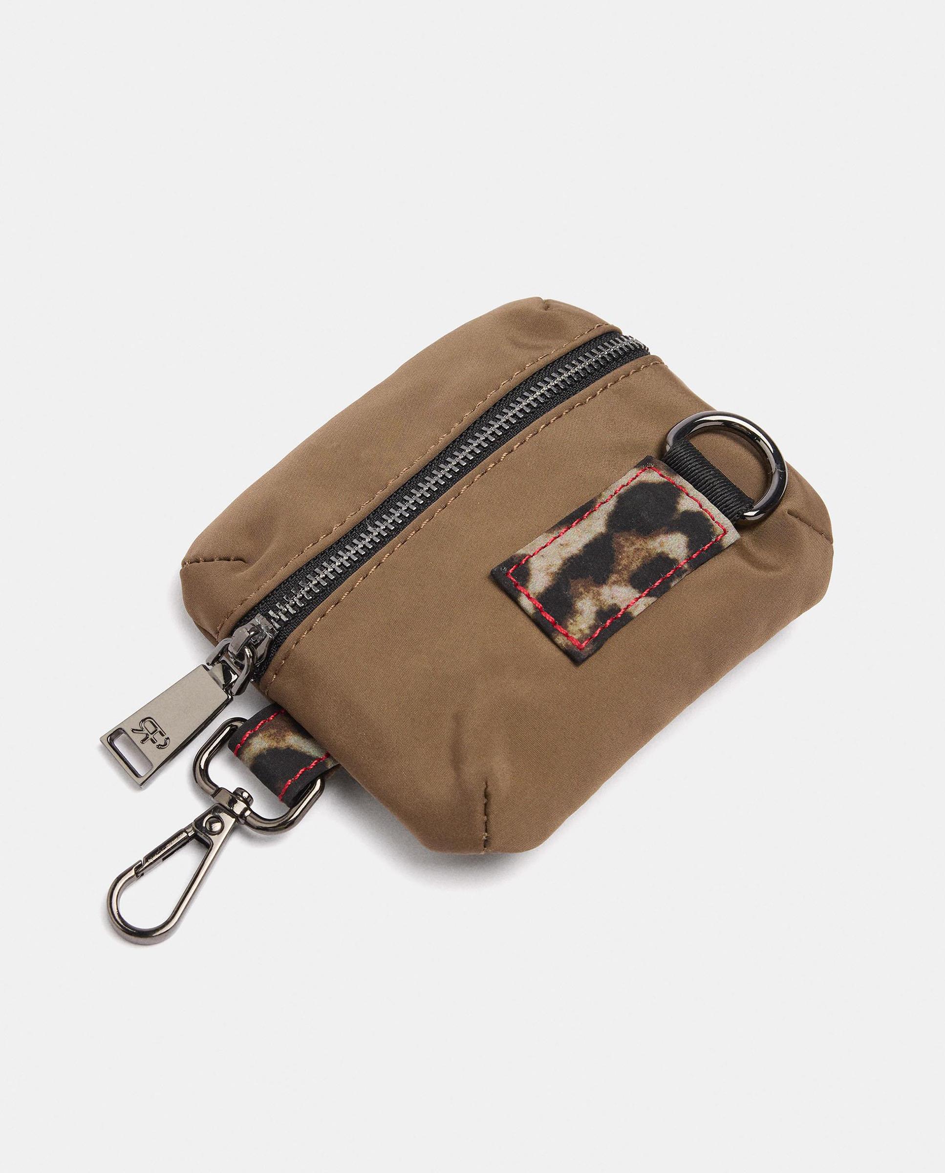 Bolso de hombro con solapa y cierre imantado en liso - Parfois - Negro Negro-5
