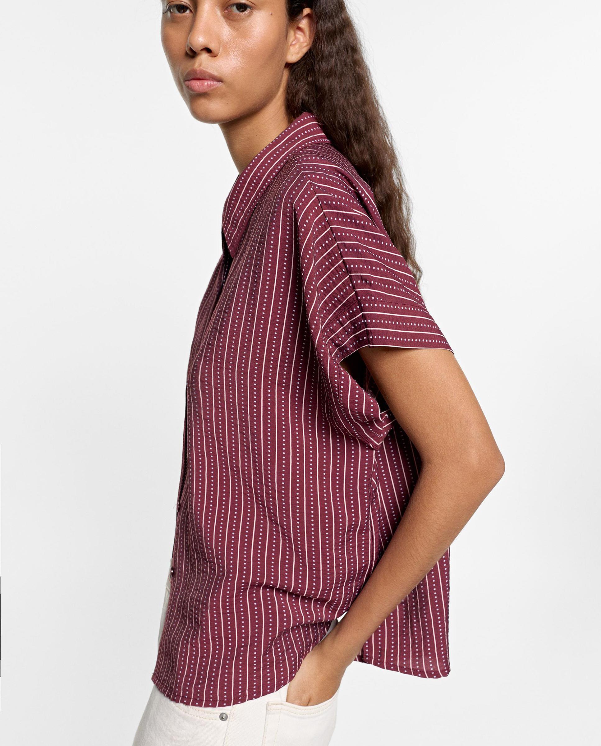 Camisa de mujer de manga corta con estampado de rayas - Parfois - Burdeos Burdeos-3