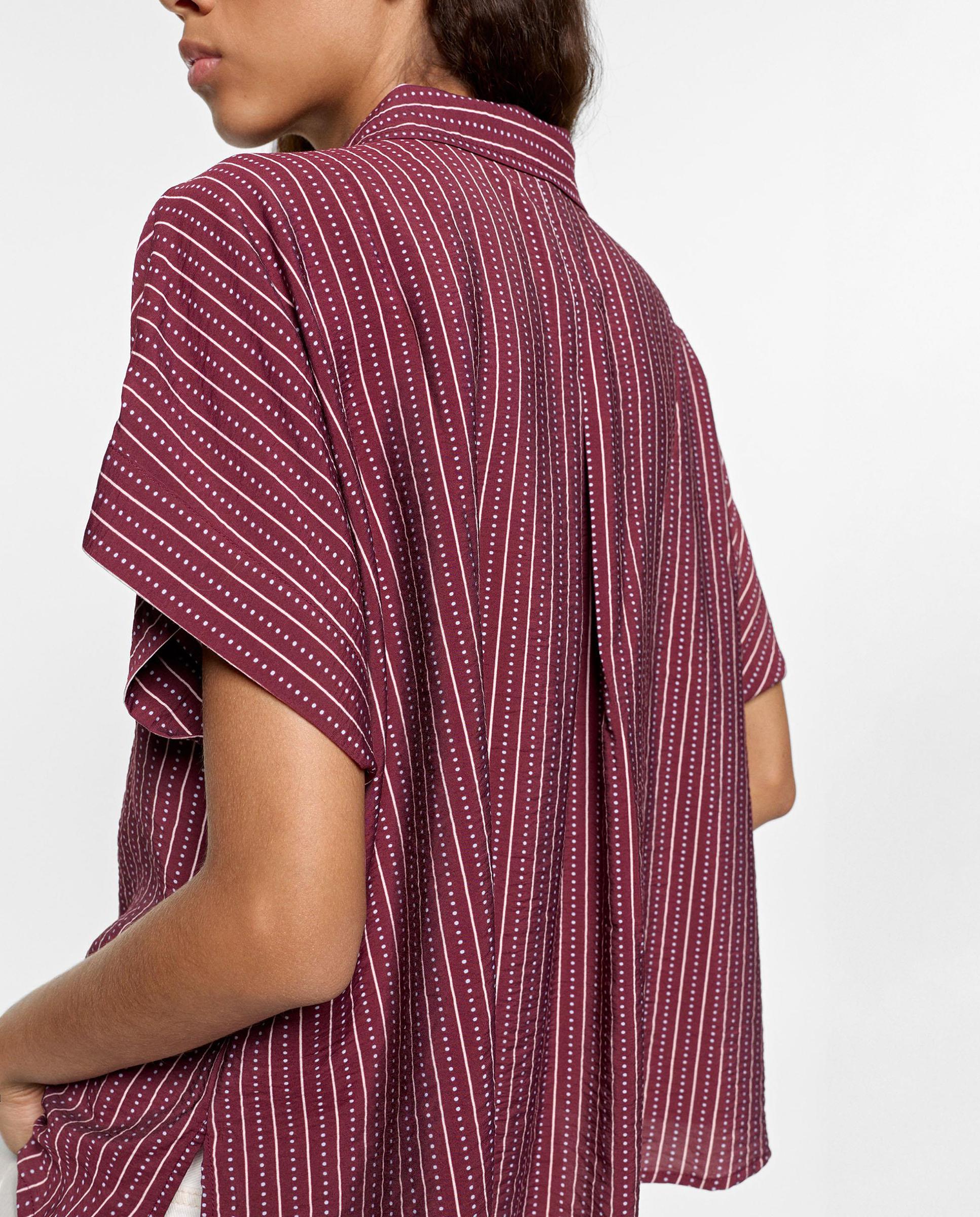Camisa de mujer de manga corta con estampado de rayas - Parfois - Burdeos Burdeos-4