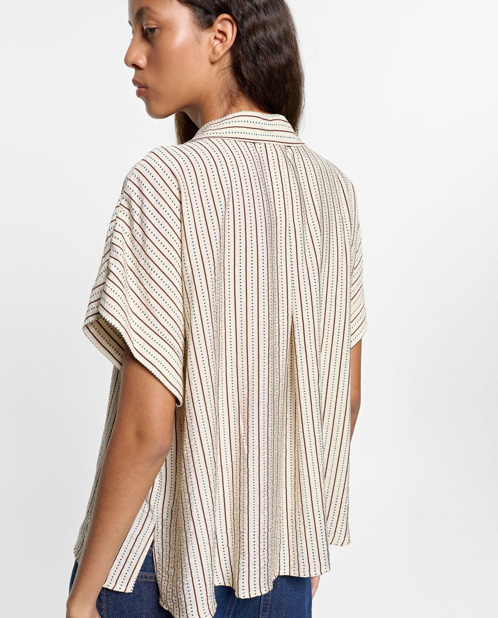 Camisa de mujer de manga corta con estampado de rayas - Parfois - Crudo Crudo-4