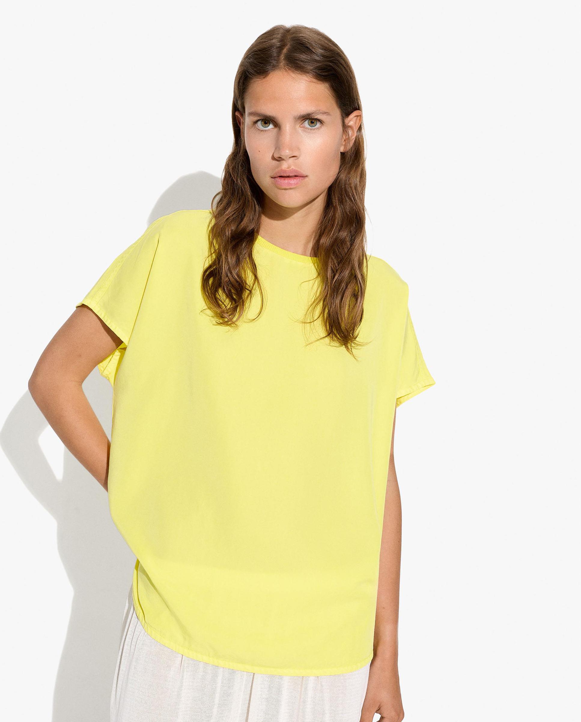 Parfois - Camiseta de mujer 100% liocel de manga corta en liso.
