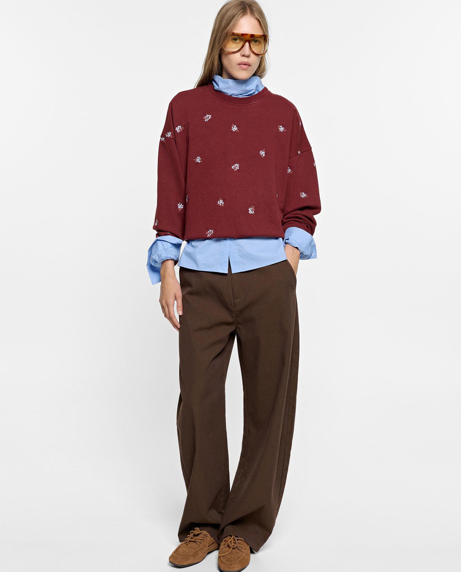 Sudadera de mujer con cuello redondo y estampado floral - Parfois - Burdeos Burdeos-3