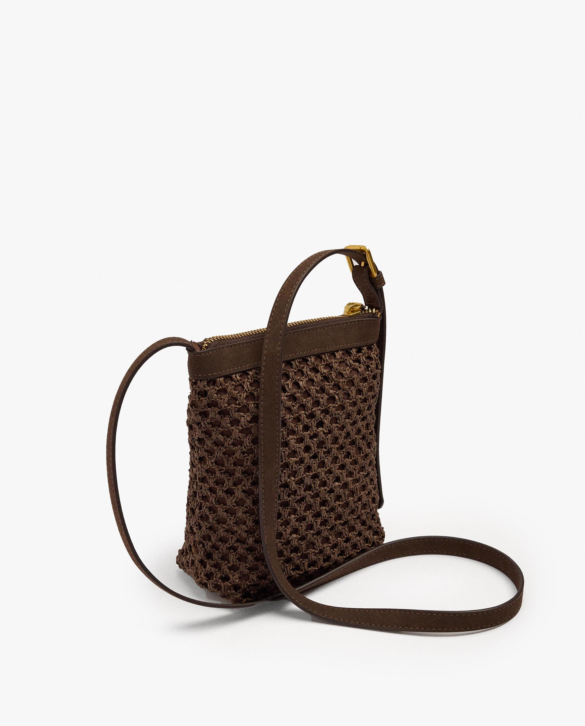 Bolso para móvil convertible a bandolera trenzado con cierre de cremallera en liso - Parfois - Marrón oscuro Marrón oscuro-2