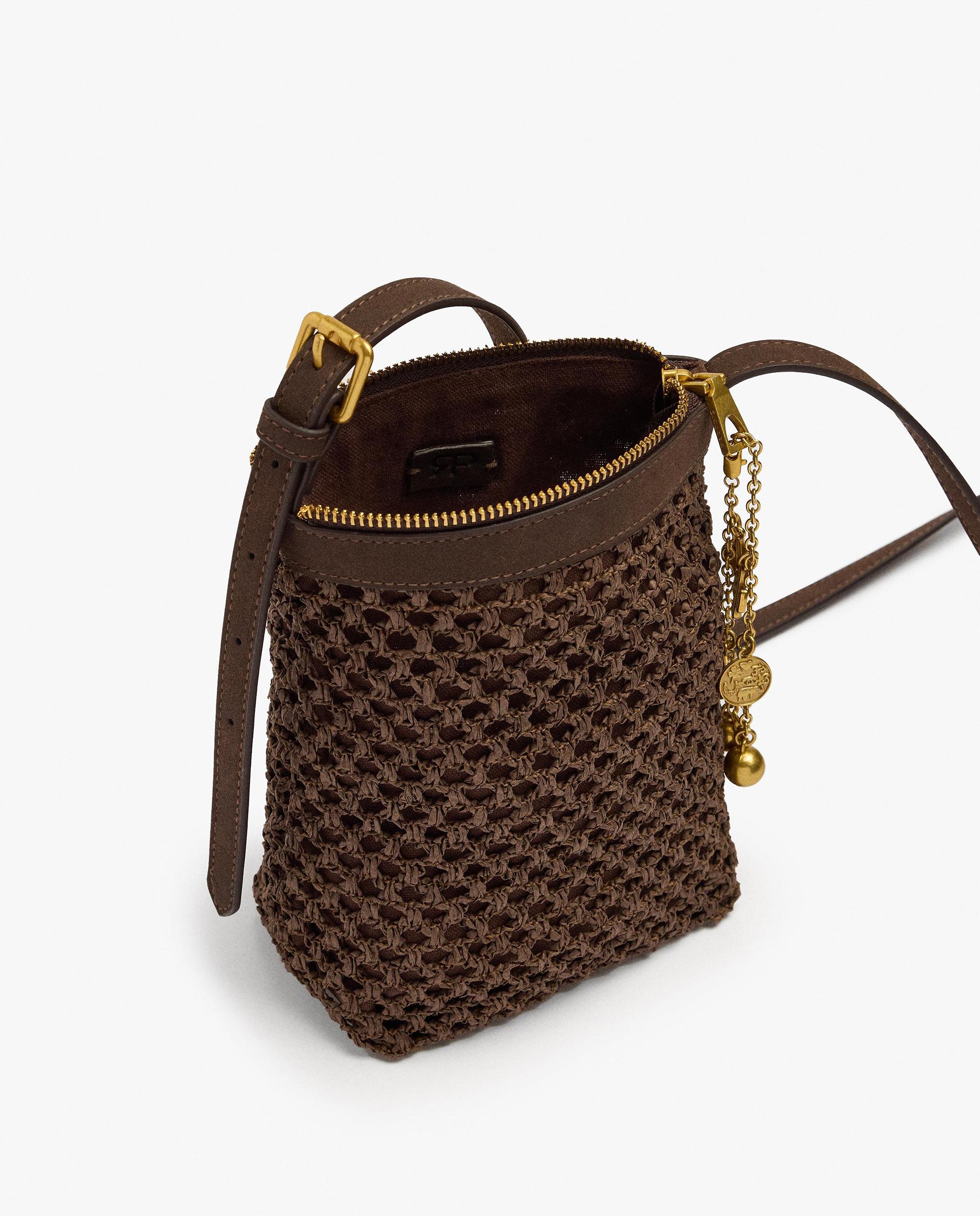 Bolso para móvil convertible a bandolera trenzado con cierre de cremallera en liso - Parfois - Marrón oscuro Marrón oscuro-4