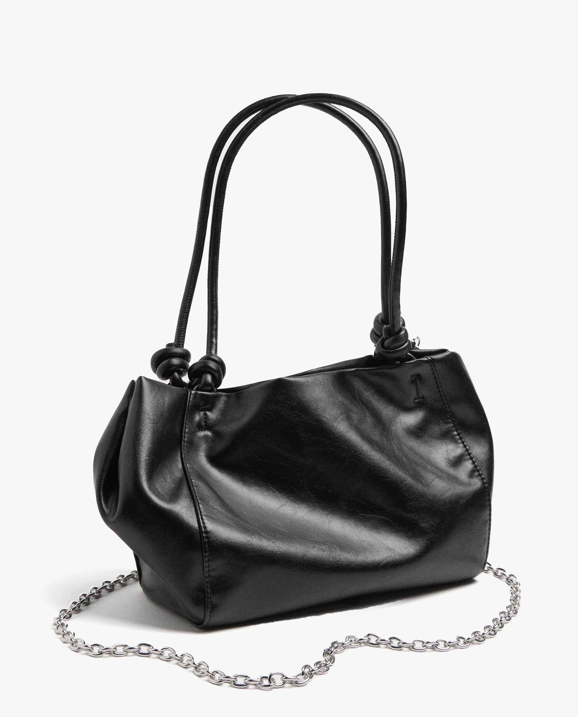 Bolso de hombro con tachuelas y cierre imantado en liso - Parfois - Negro Negro-2