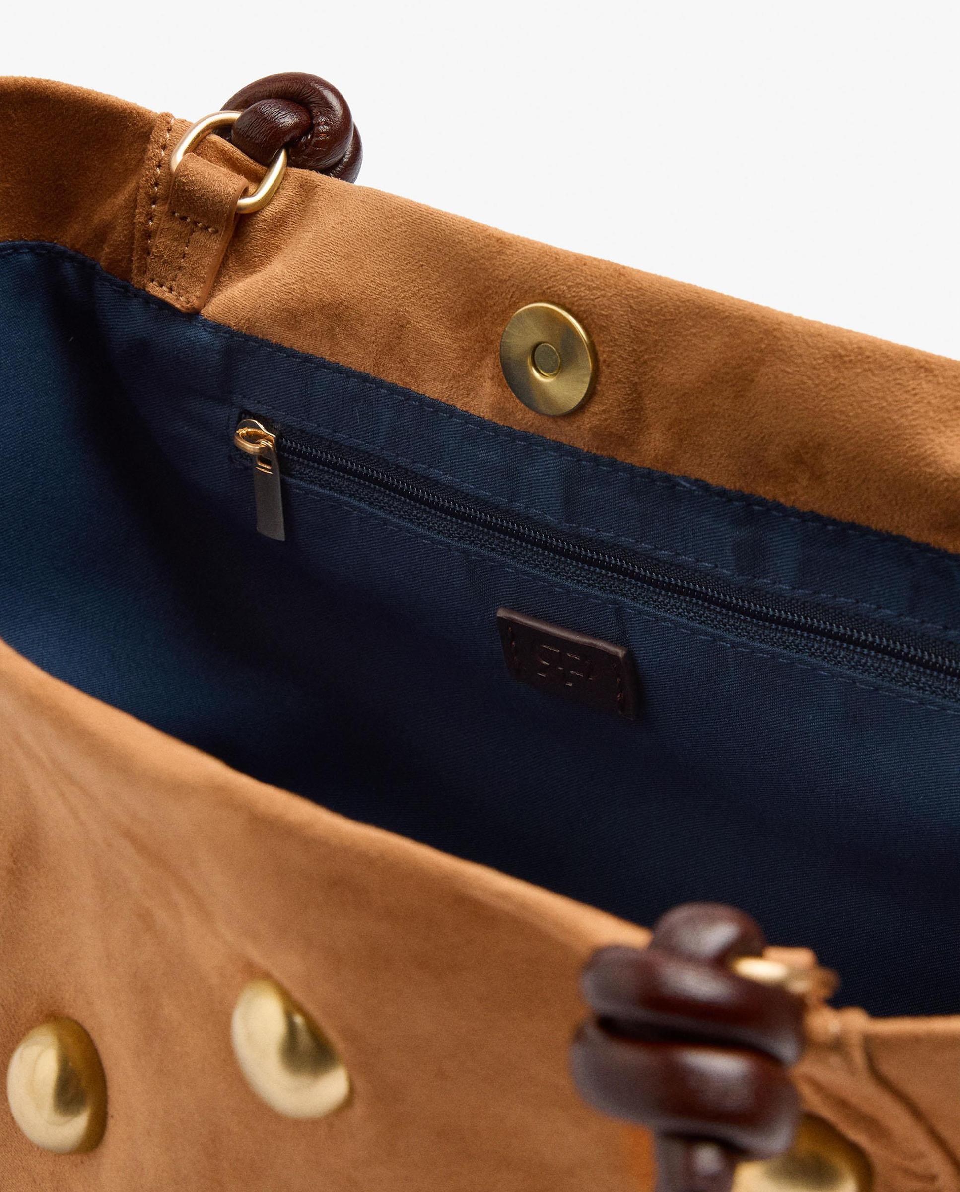 Bolso de hombro con tachuelas y cierre imantado en liso - Parfois - Camel Camel-4