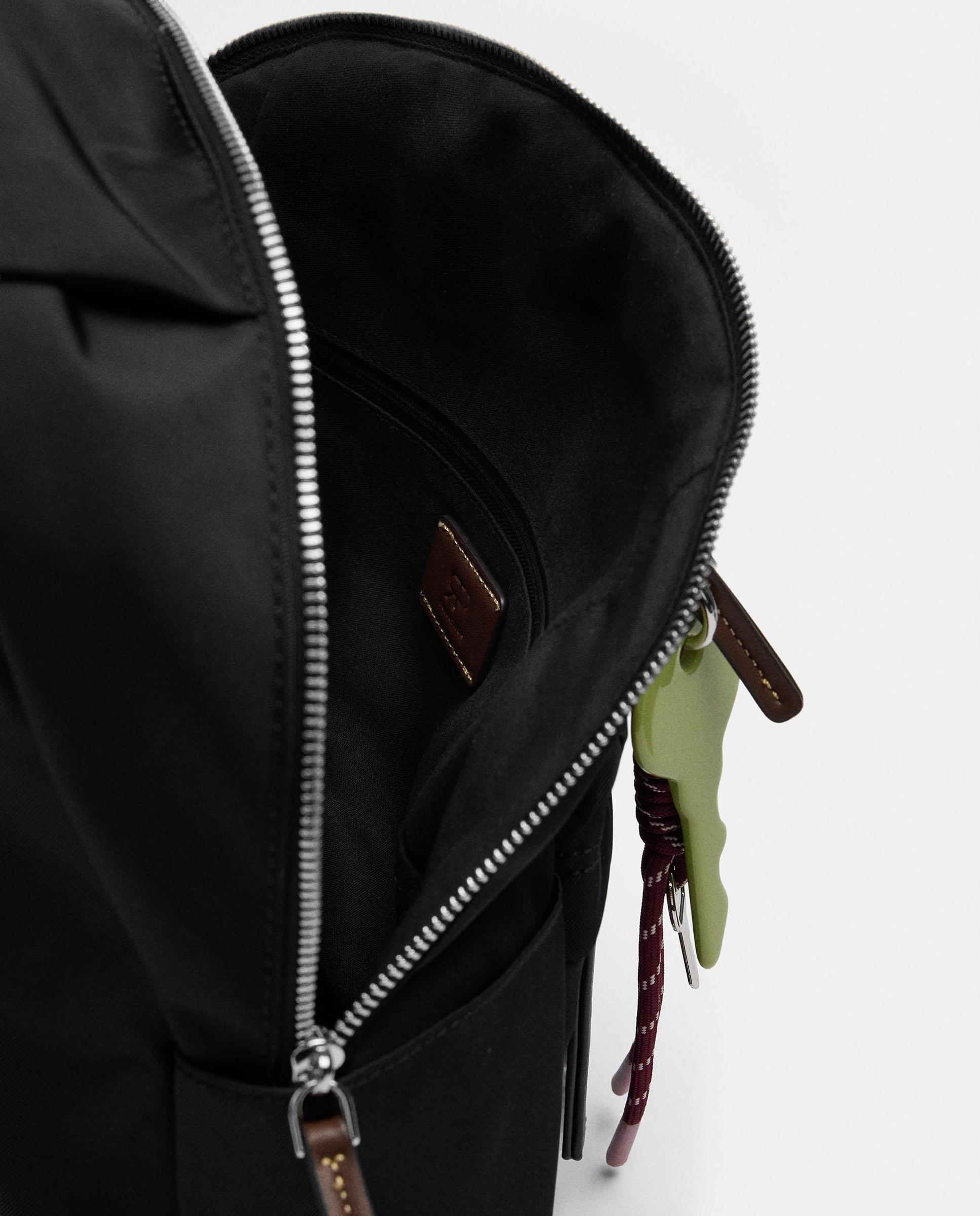 Mochila de mujer con cierre de cremallera y llavero extraíble en liso - Parfois - Negro Negro-5