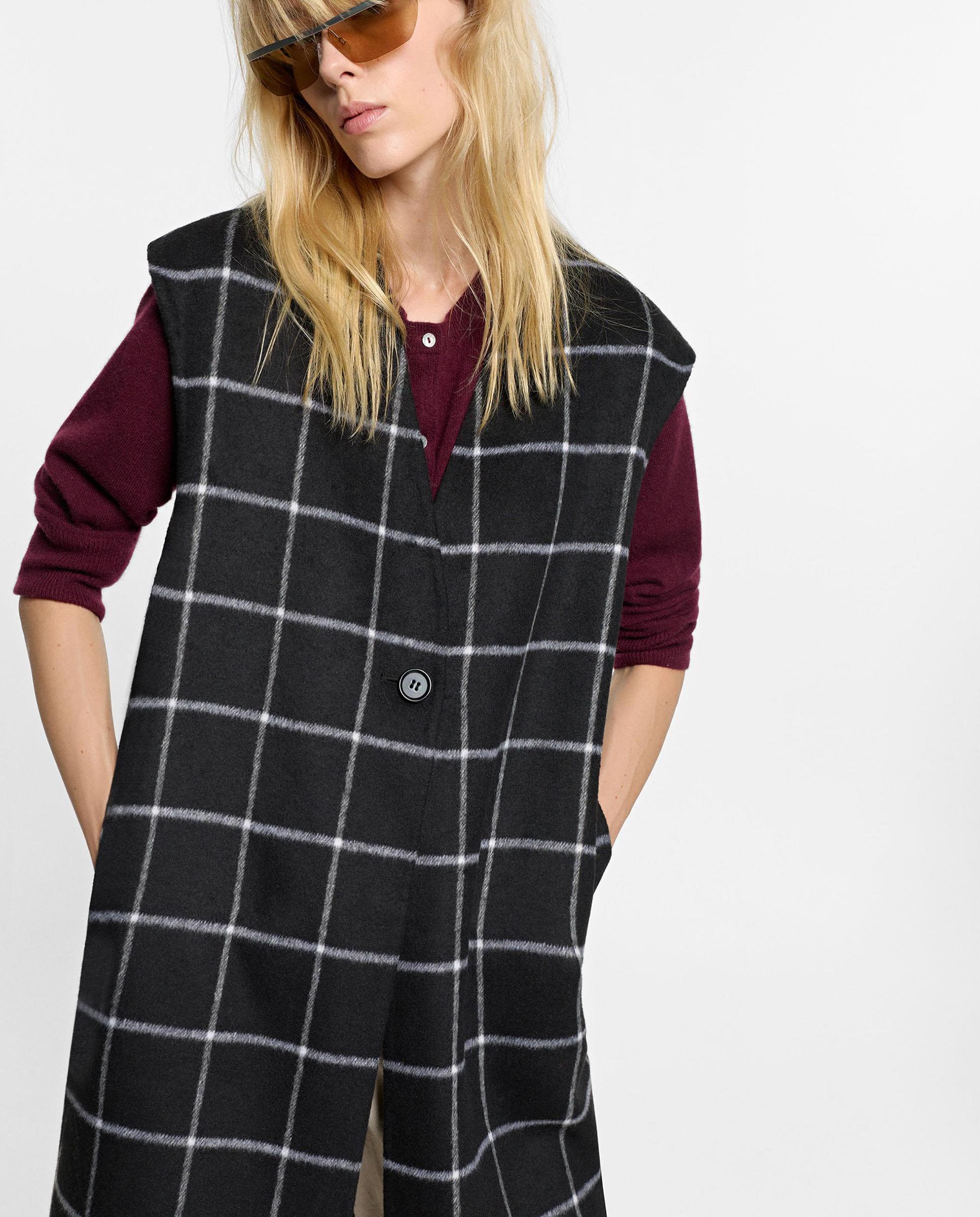 Imagen 2 de Chaleco de mujer de punto largo con estampado vichy - Parfois - Negro Negro