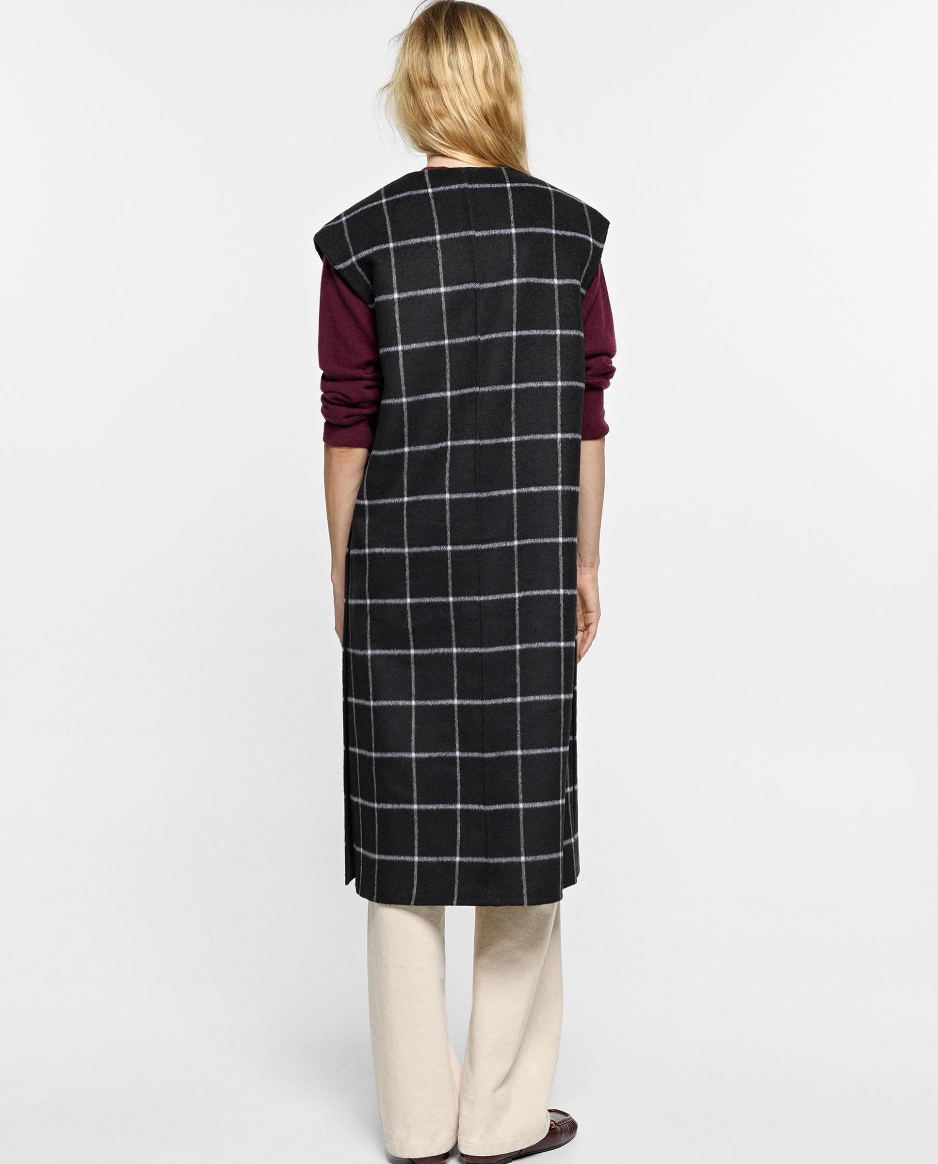 Imagen 4 de Chaleco de mujer de punto largo con estampado vichy - Parfois - Negro Negro