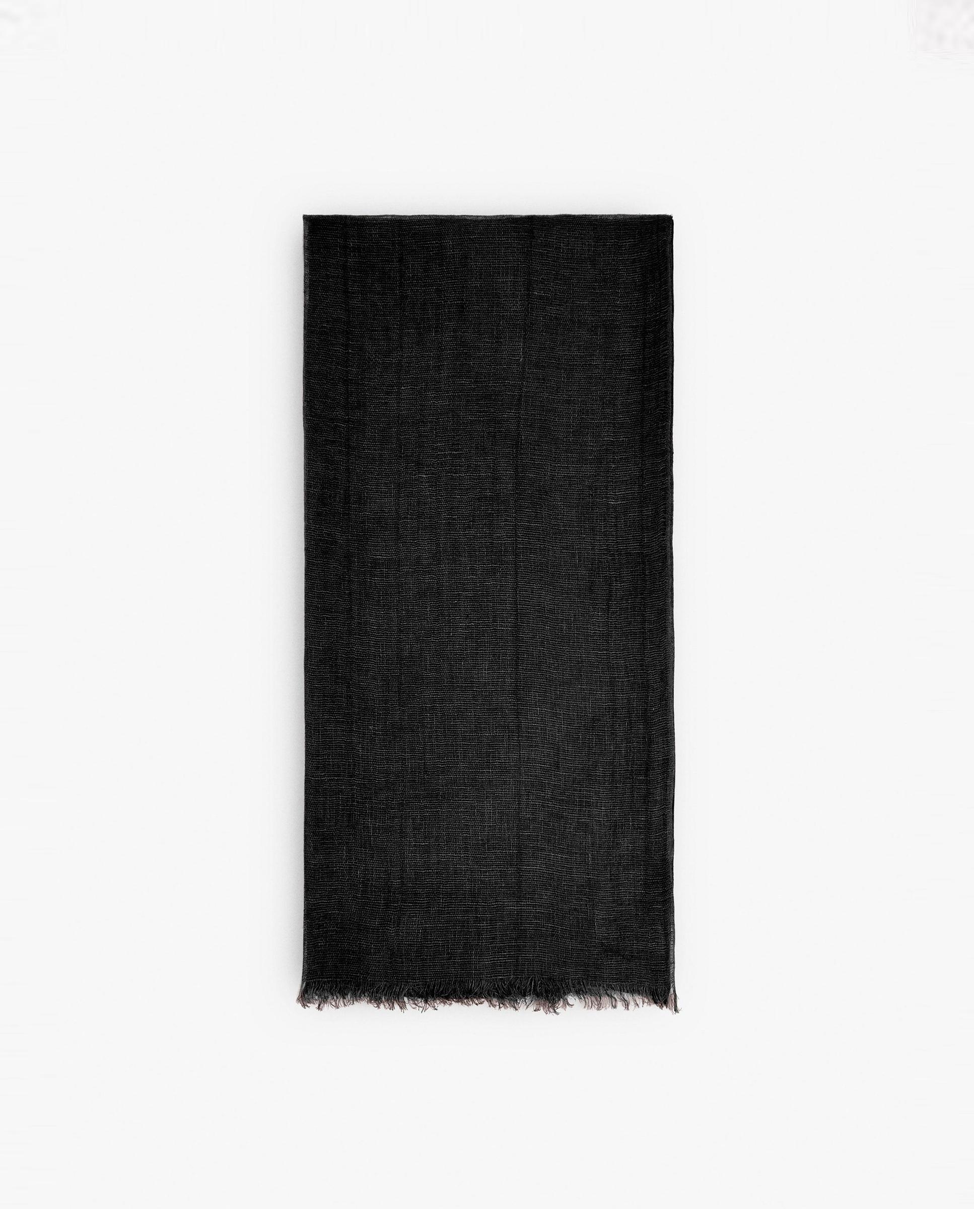 Imagen 0 de Pañuelo 100% lino con pespuntes en liso Negro