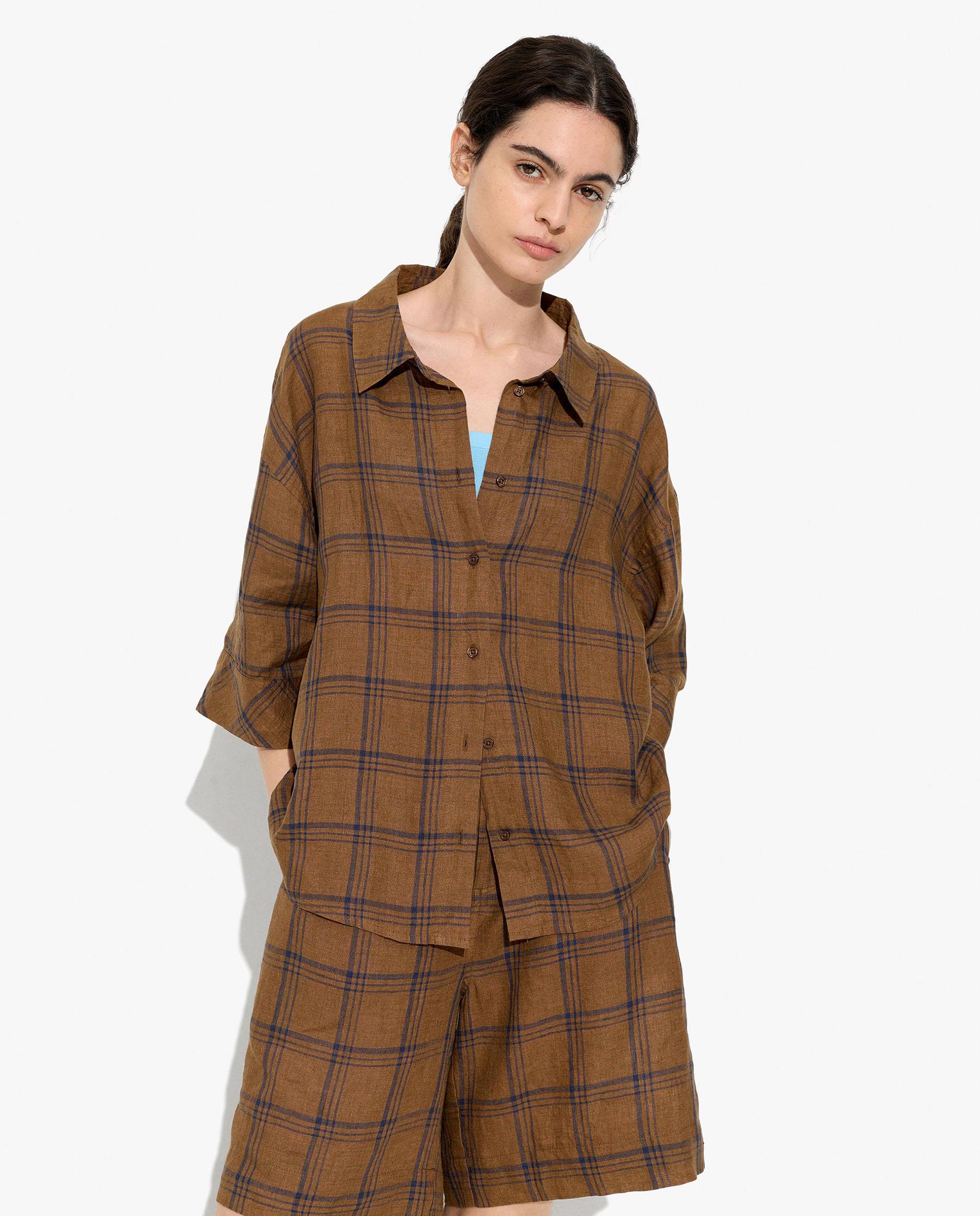 Imagen 0 de Camisa de mujer 100% lino de manga corta con estampado vichy Marrón
