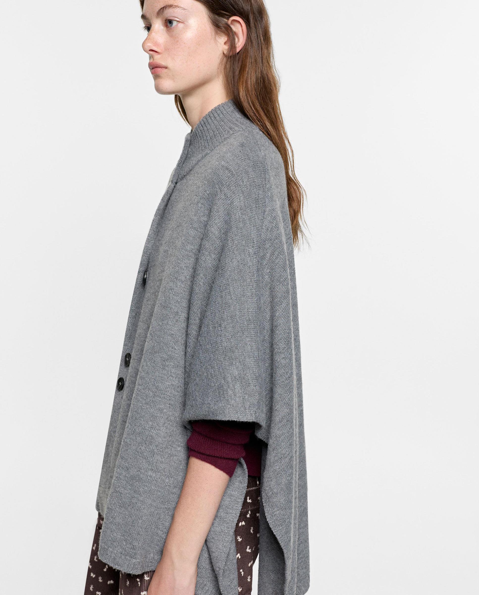 Capa de mujer estilo poncho con botones en liso - Parfois - Gris Gris-3