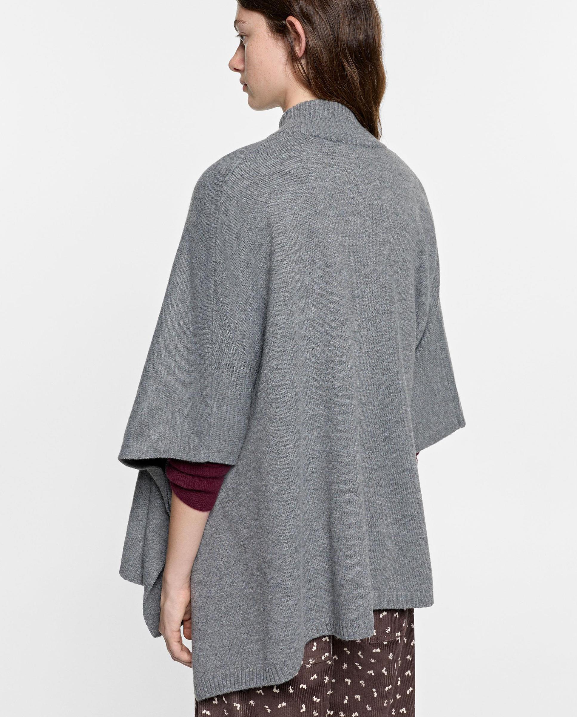 Capa de mujer estilo poncho con botones en liso - Parfois - Gris Gris-4