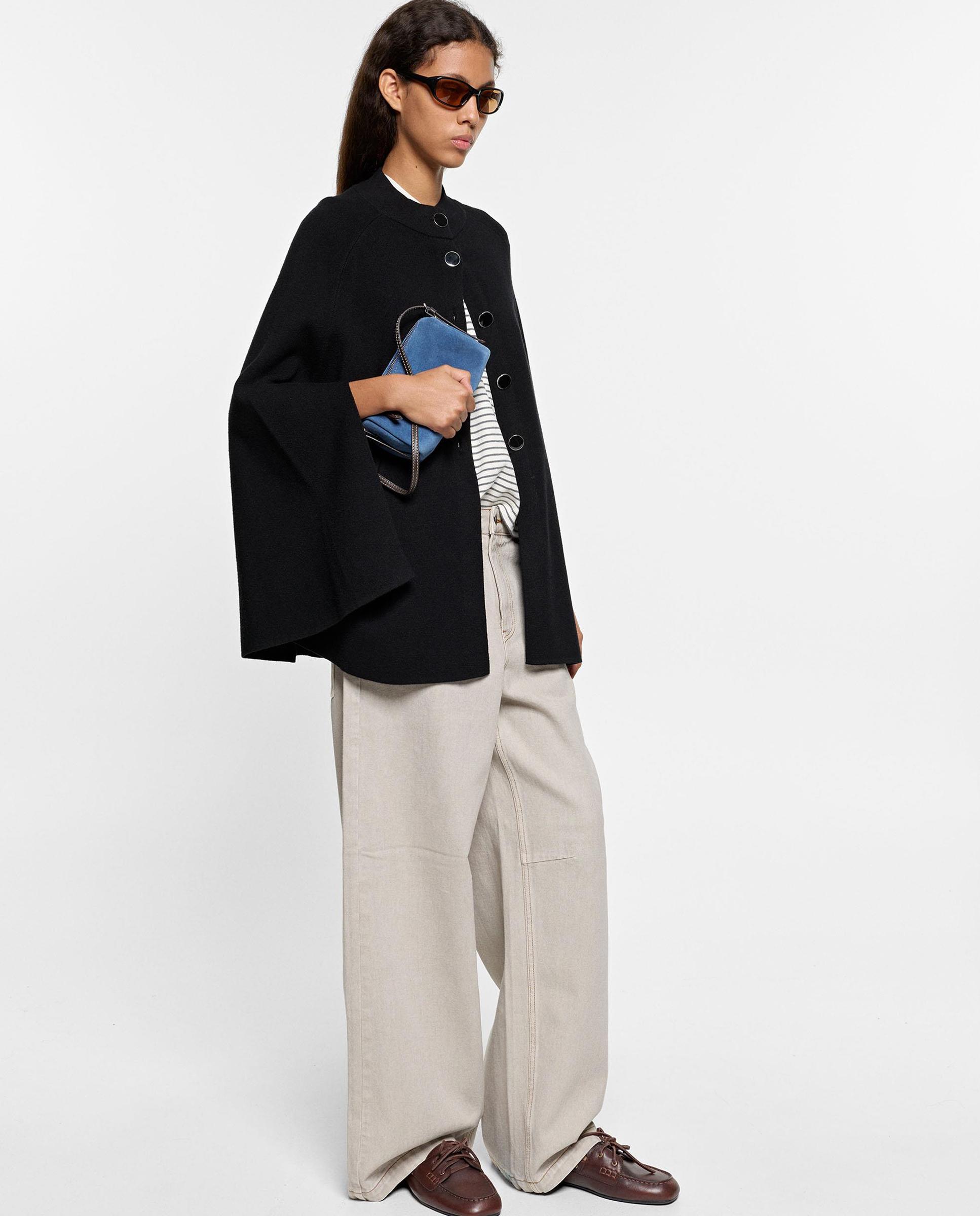 Poncho de mujer de punto con abertura de botones - Parfois - Negro Negro-1