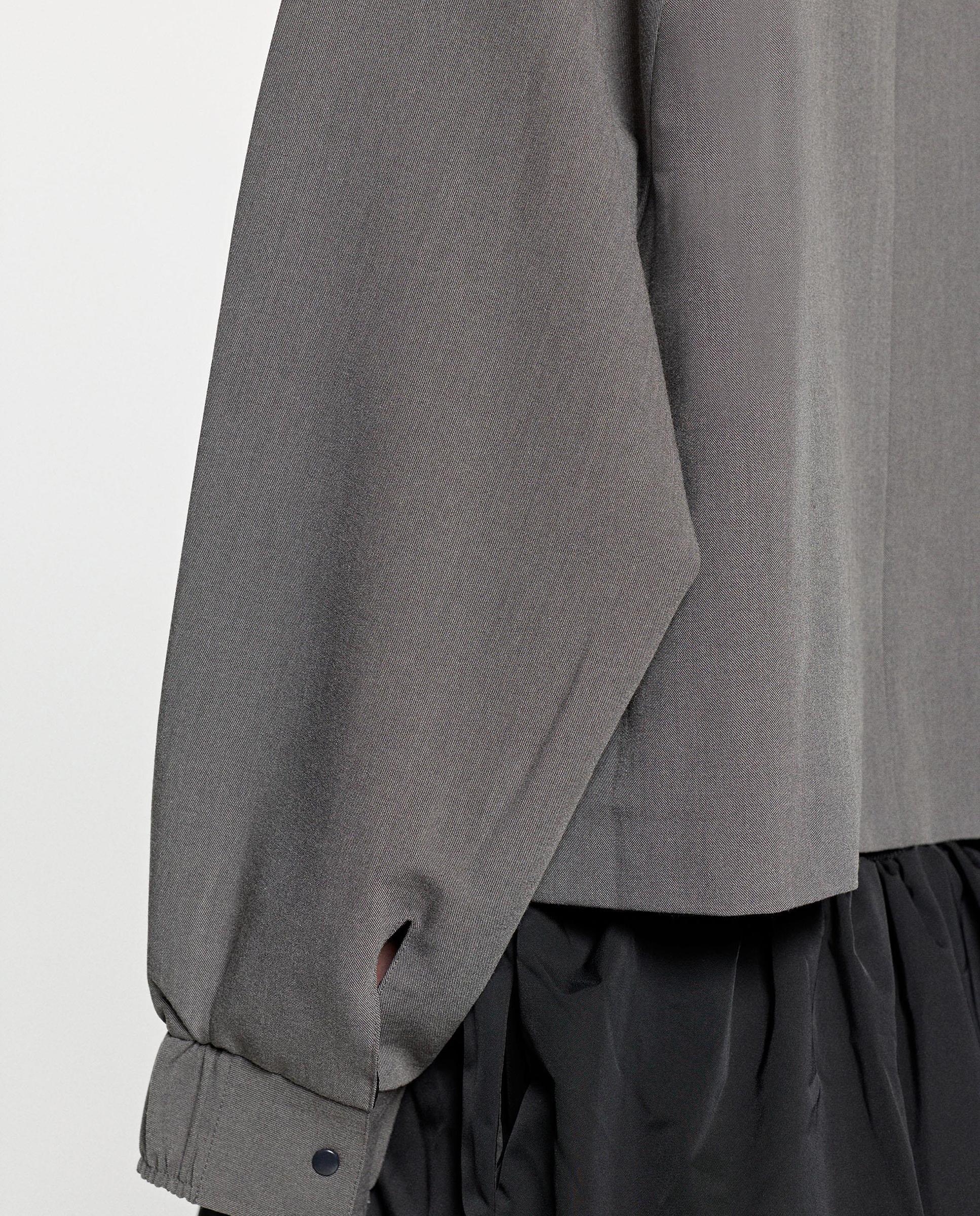 Chaqueta de mujer estilo crop con cierre de botones - Parfois - Gris Gris-6