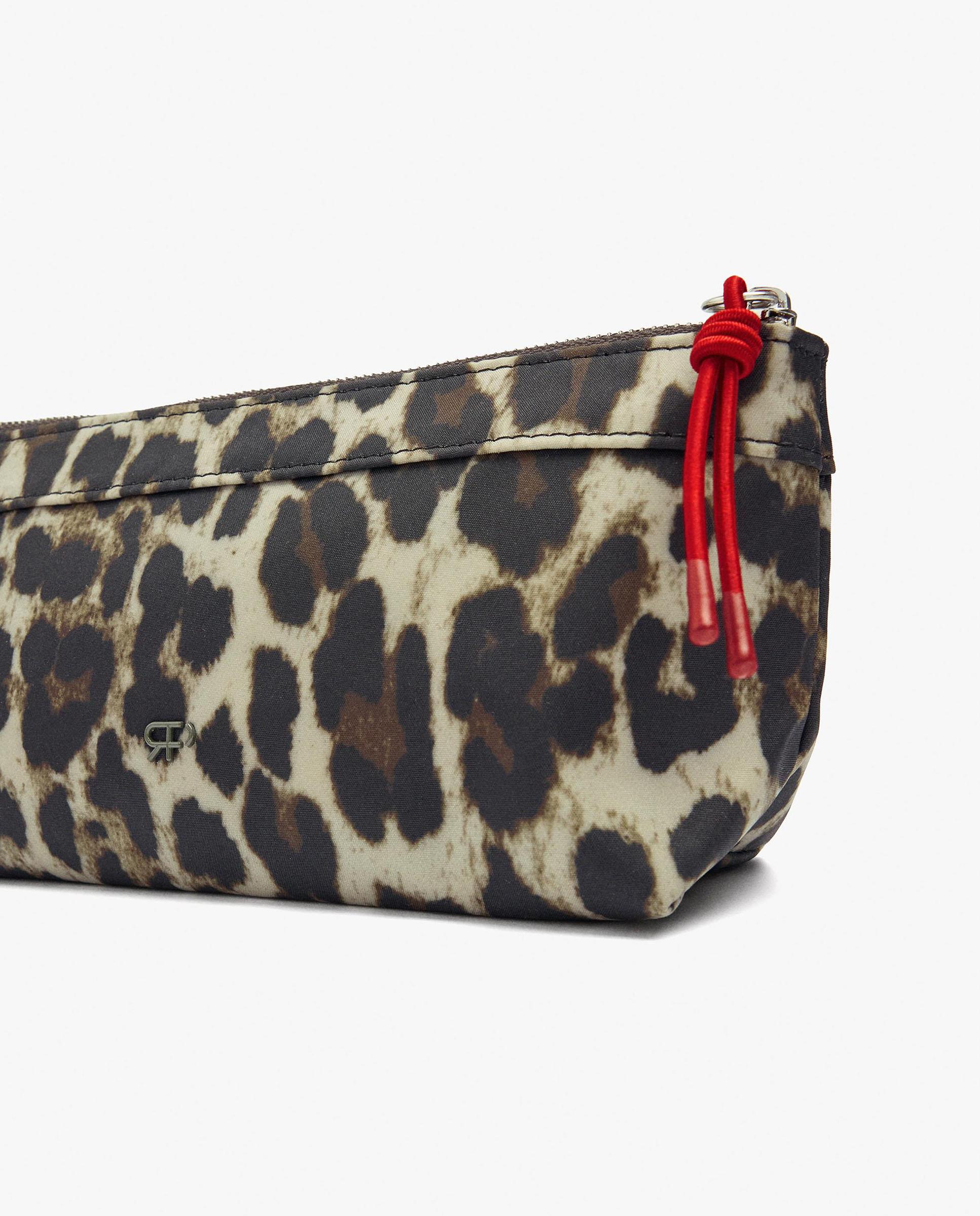 Imagen 3 de Estuche con varios compartimentos y cierre de cremallera con estampado animal print - Parfois - Marrón Marrón