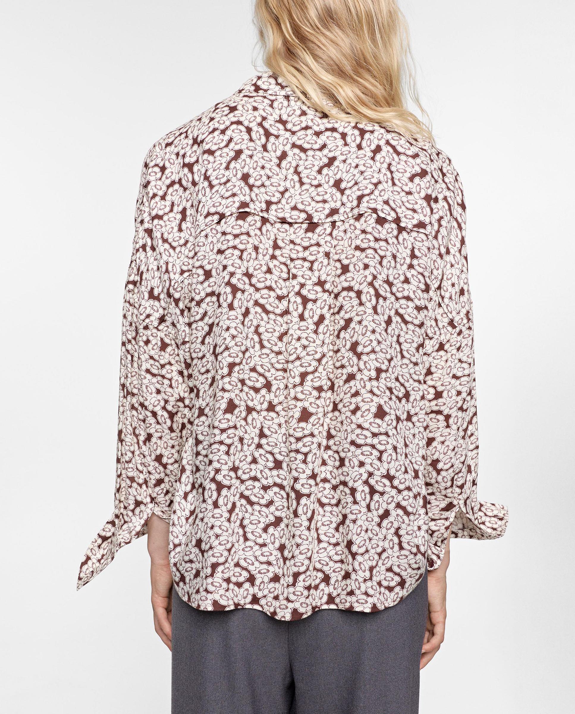 Camisa de mujer 100% viscosa de manga larga con estampado floral - Parfois - Marrón oscuro Marrón oscuro-4